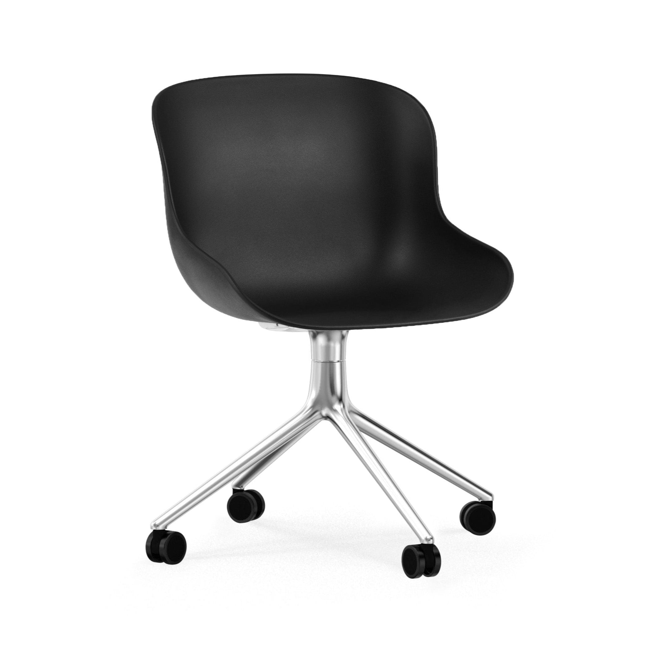 Hyg 4W Black Hyg chair with an aluminum base