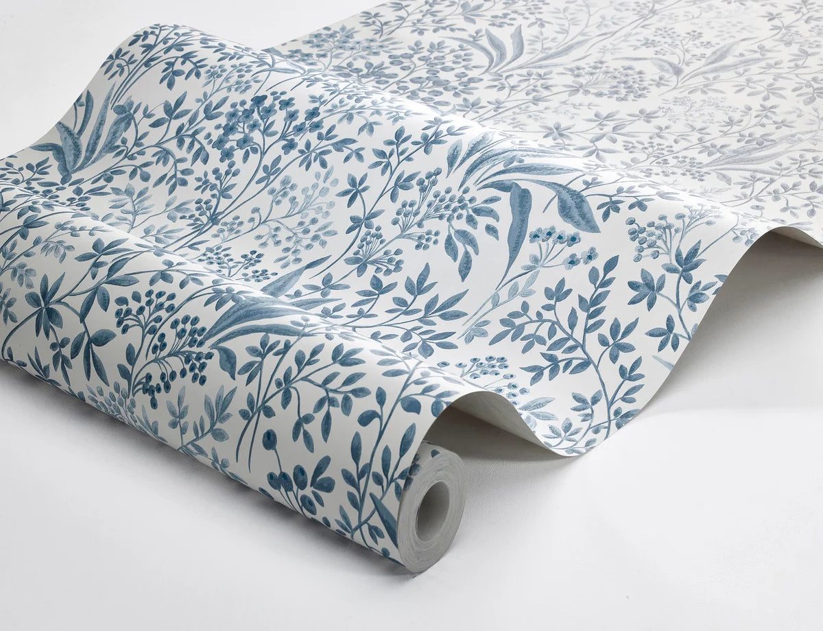 Vlies-Tapete mit pflanzlichem Muster NOCTURNE blau mit hellbeige