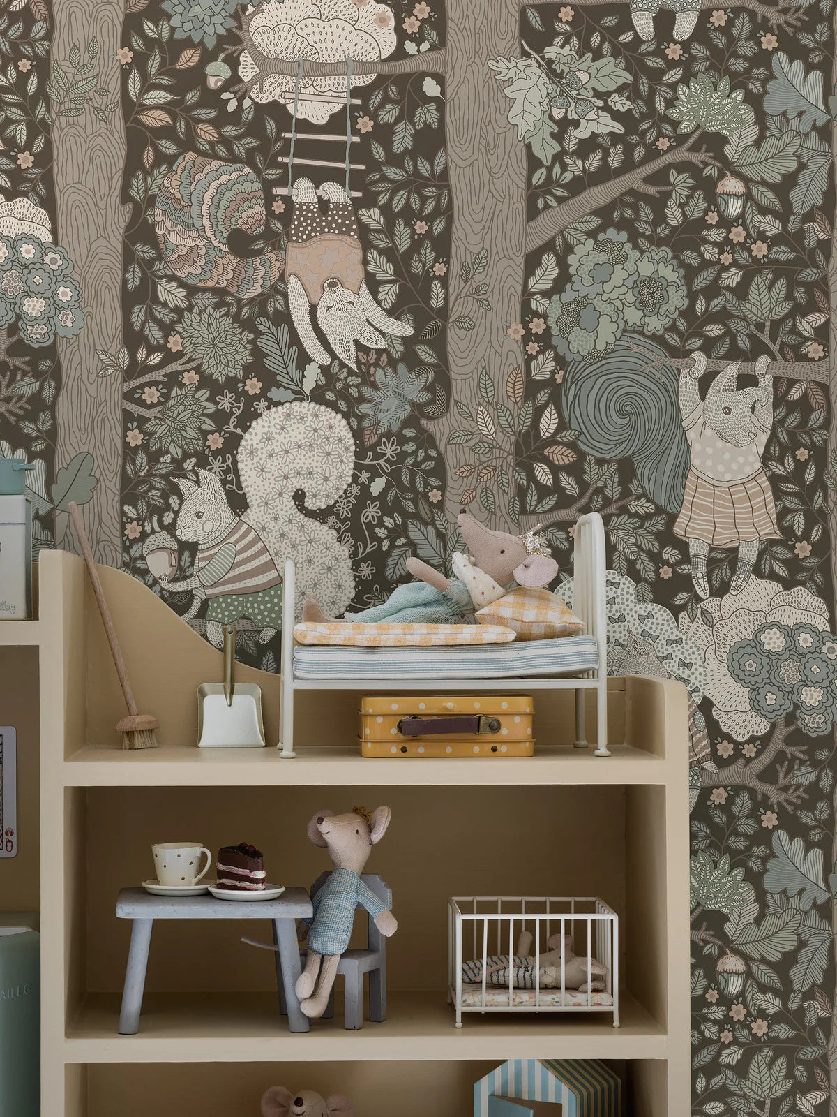 Children's wallpaper with a fairy tale forest theme CHARLIE brown with white