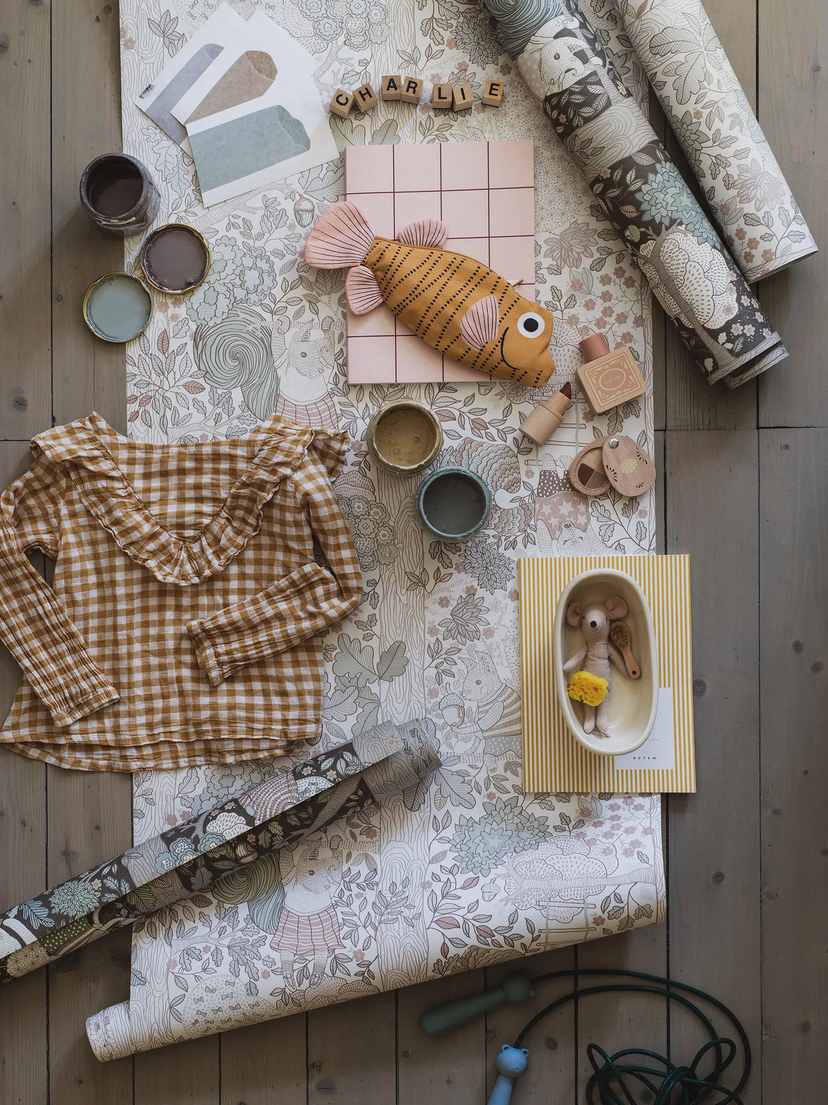 Children's wallpaper with a fairytale forest theme CHARLIE cream with green