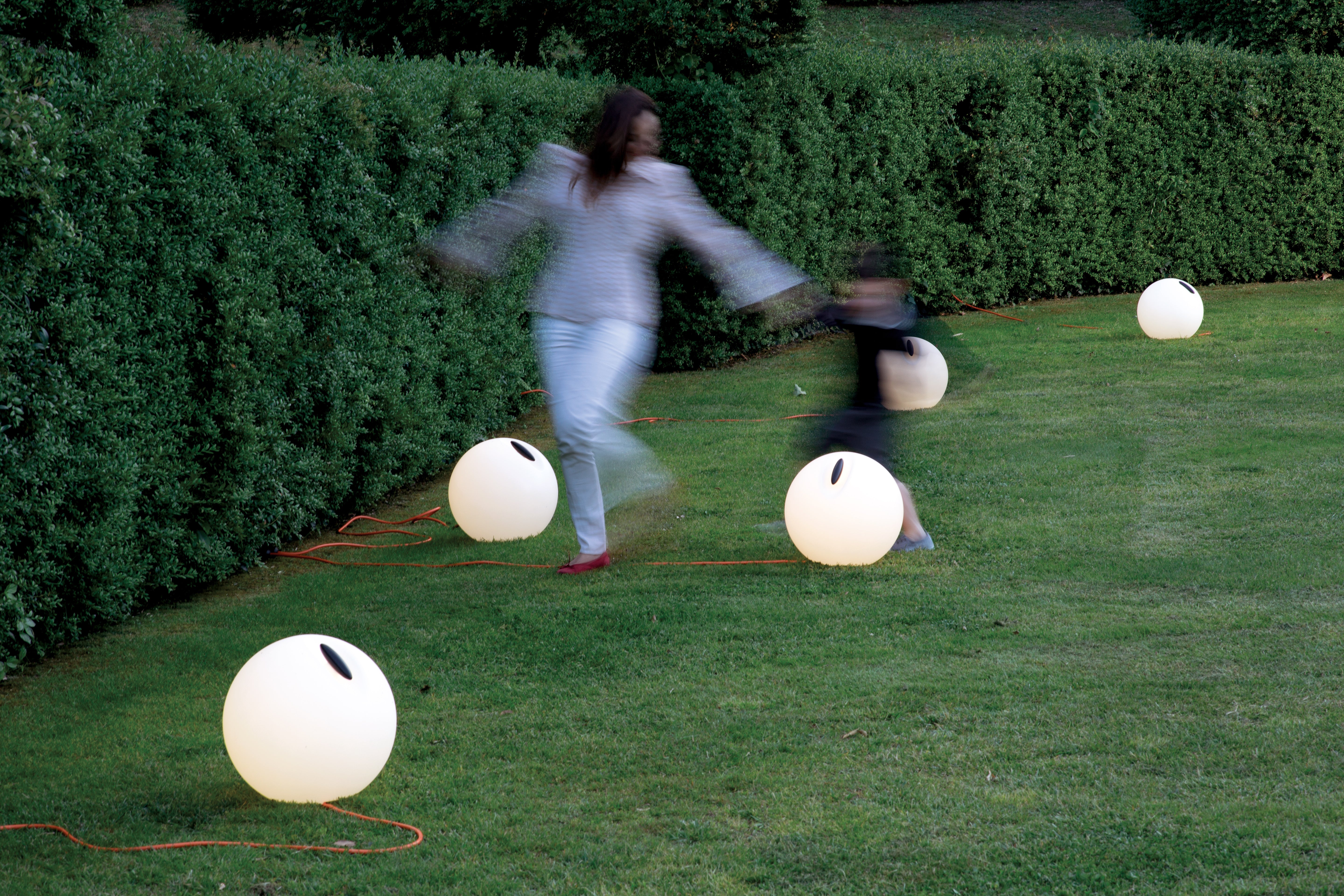 Outdoor floor lamp BOWL white