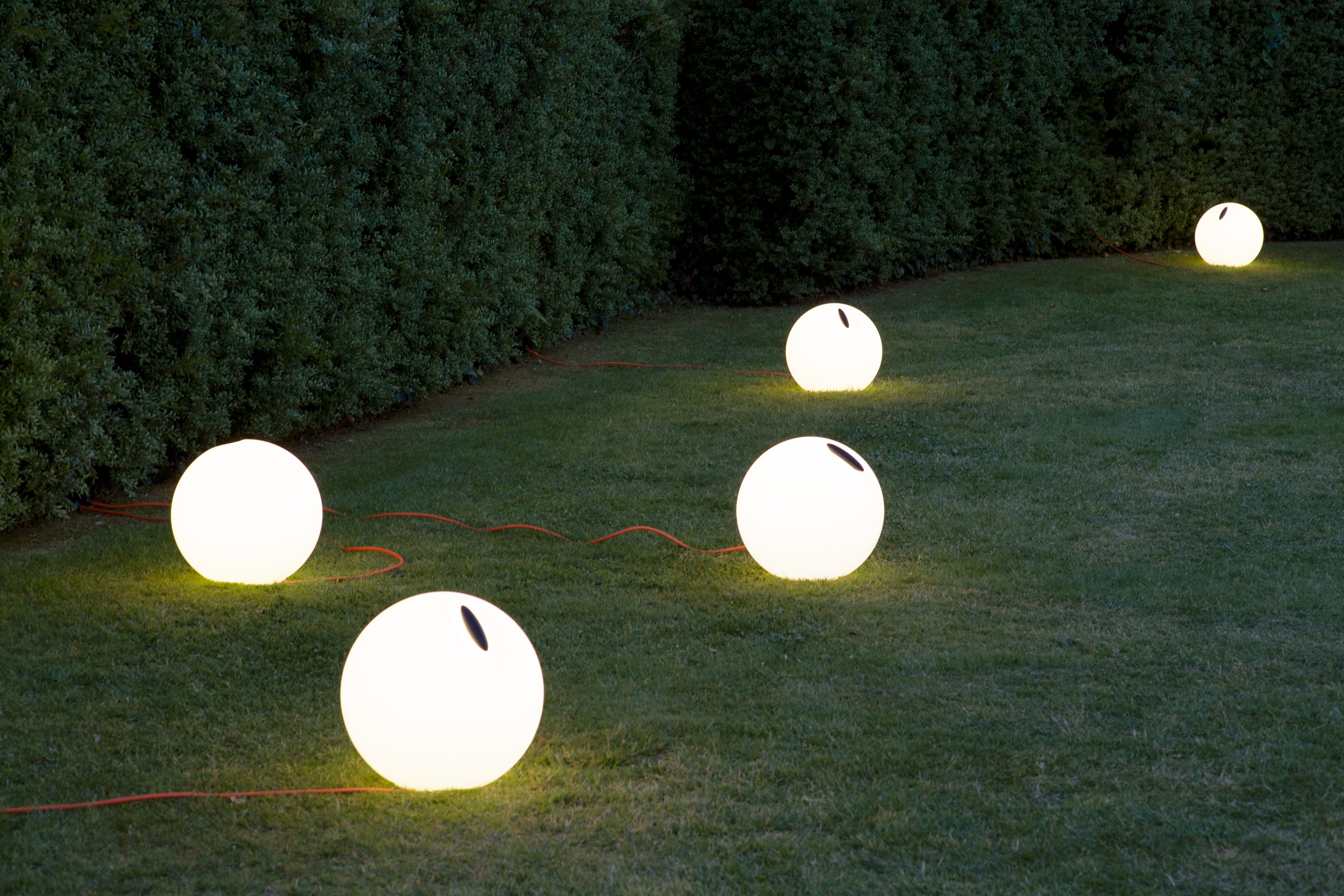Outdoor floor lamp BOWL white