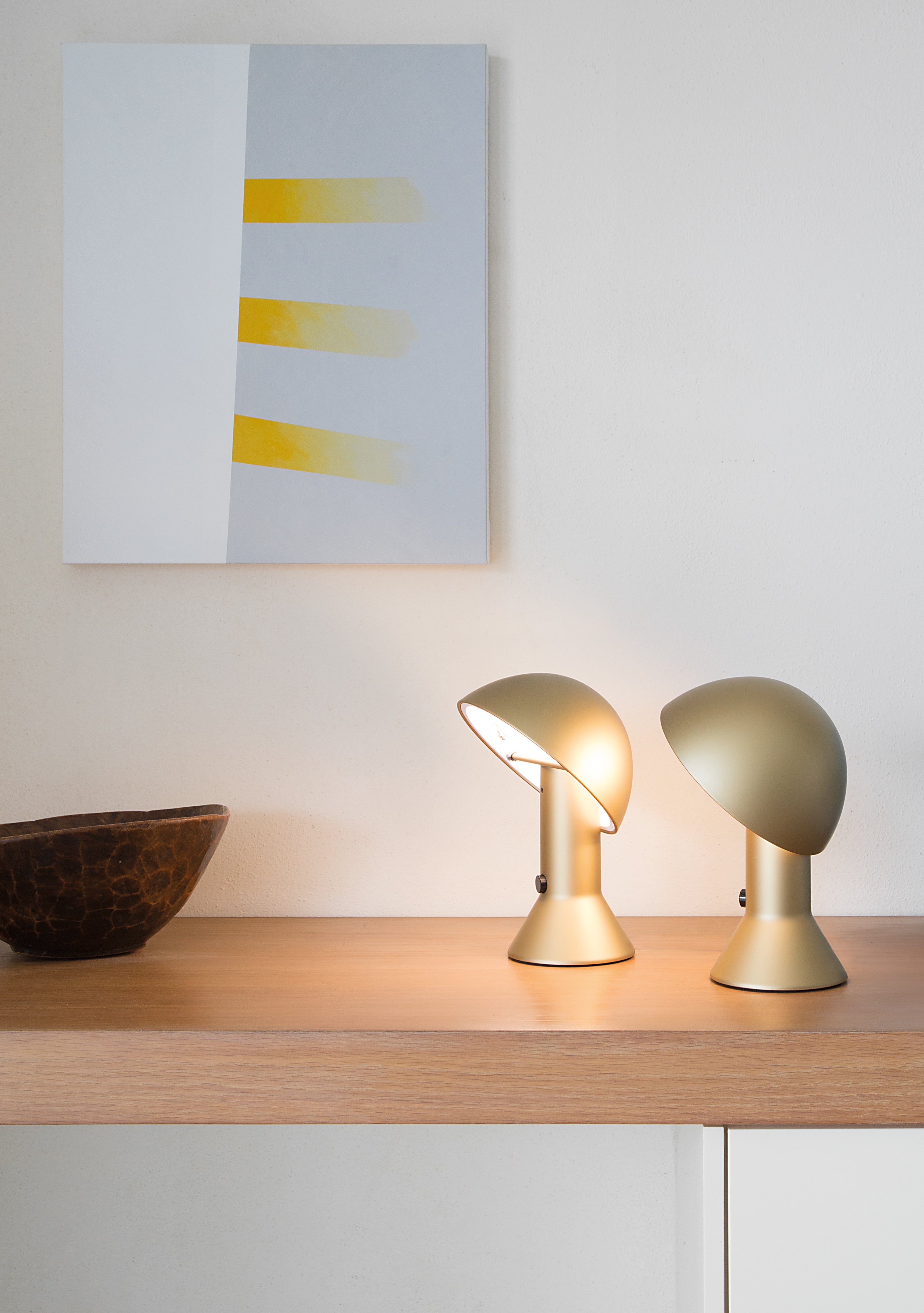 ELMETTO Table Lamp in Glossy White
