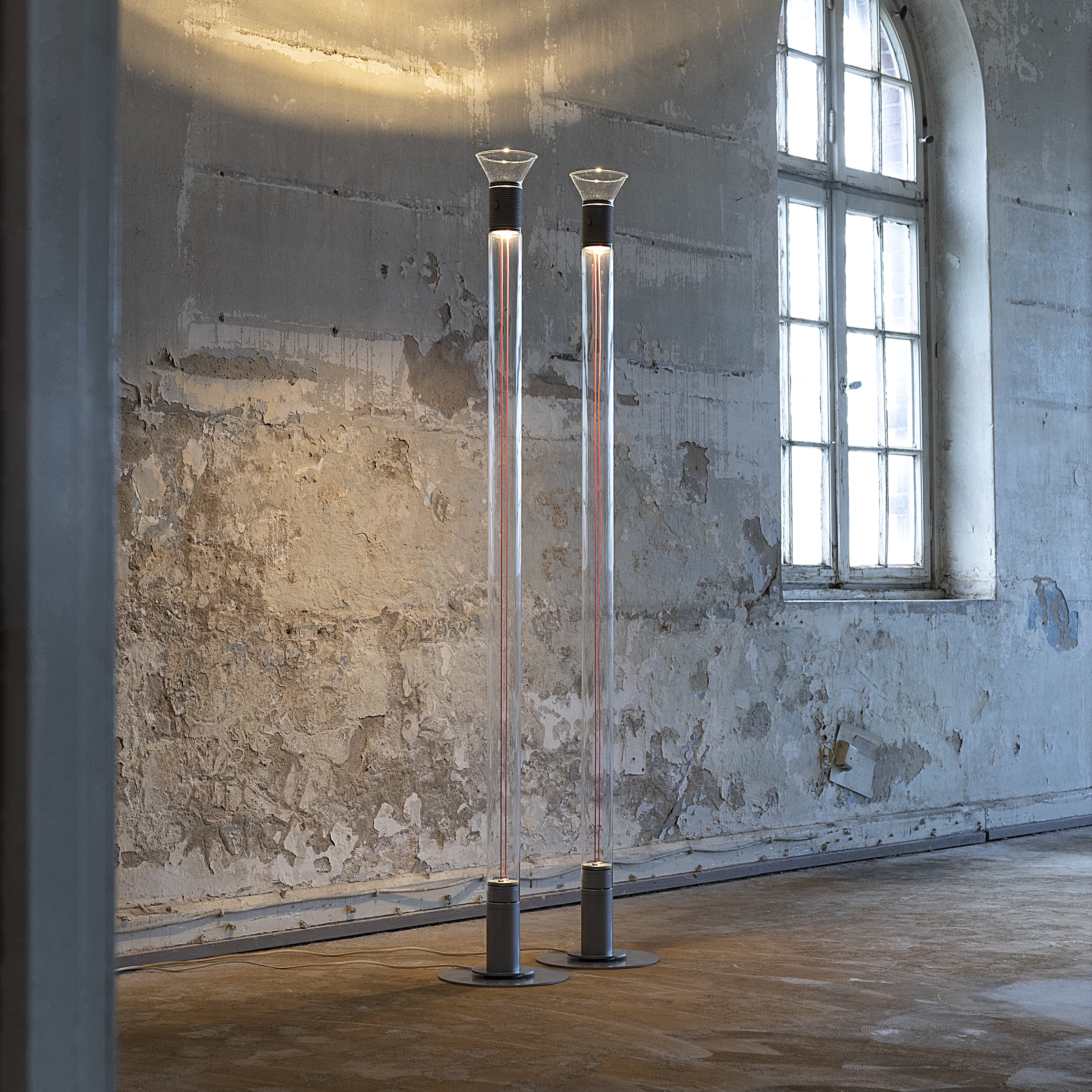 DIA Floor Lamp in Transparent with Matte Brown Accents