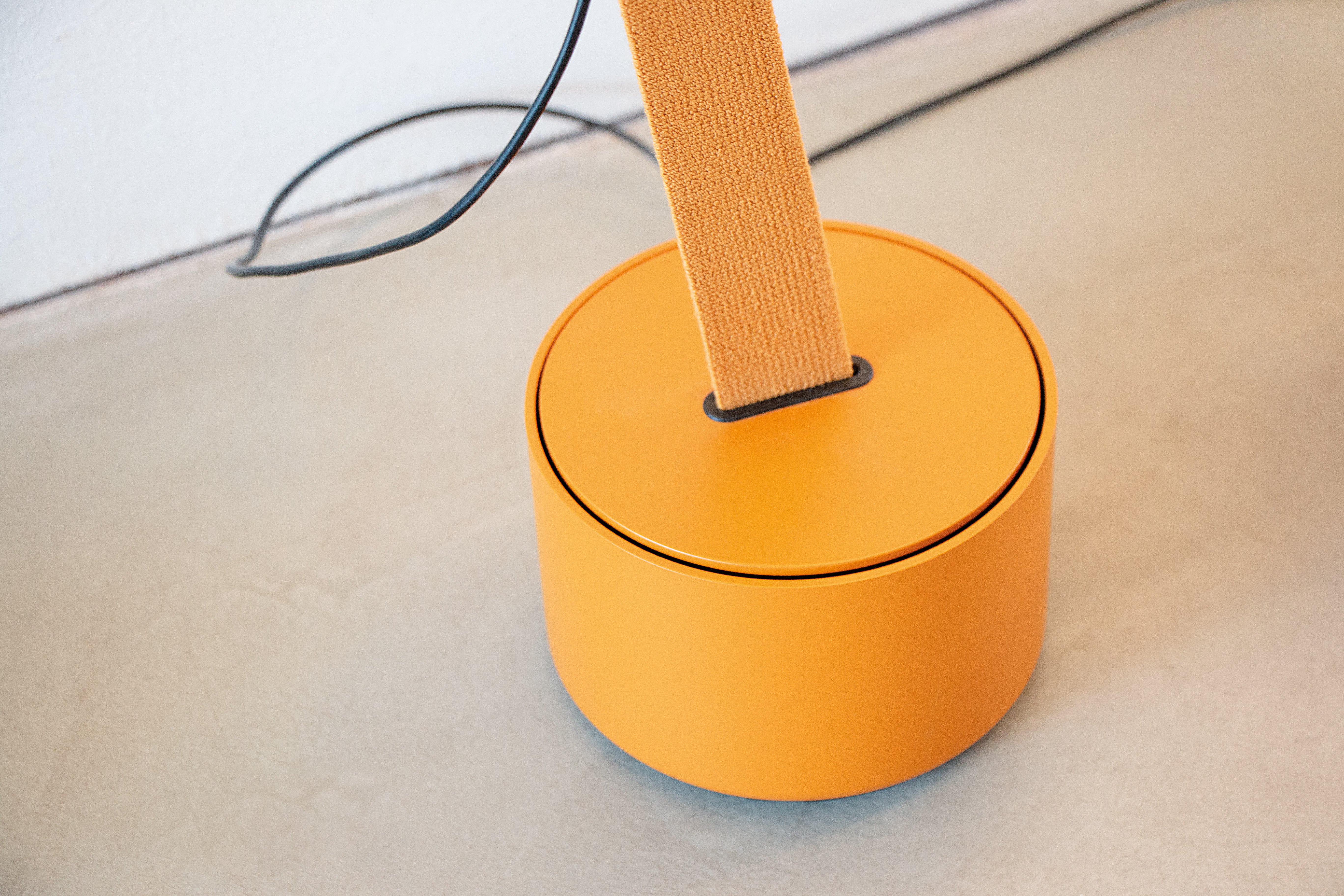 ELASTICA blue floor lamp