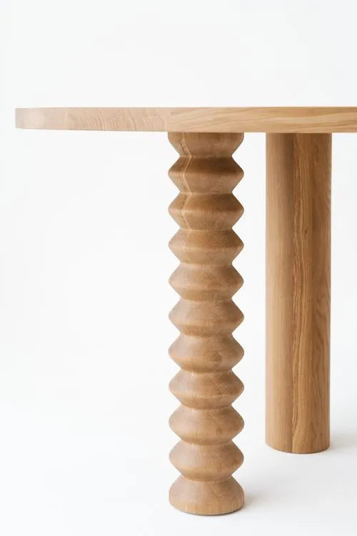 Round Table SOL Oak Wood