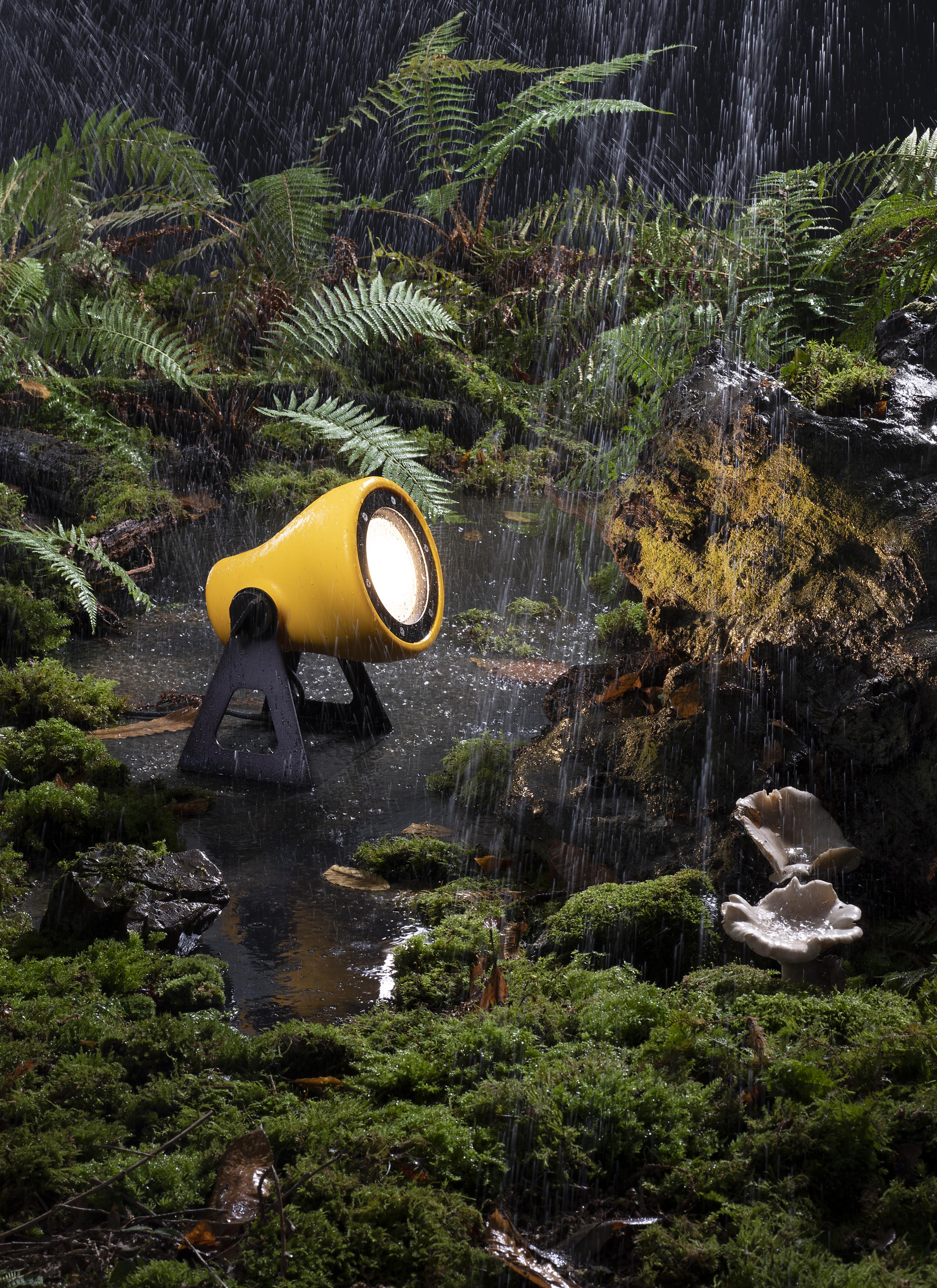 FROG Yellow Outdoor Floor Lamp
