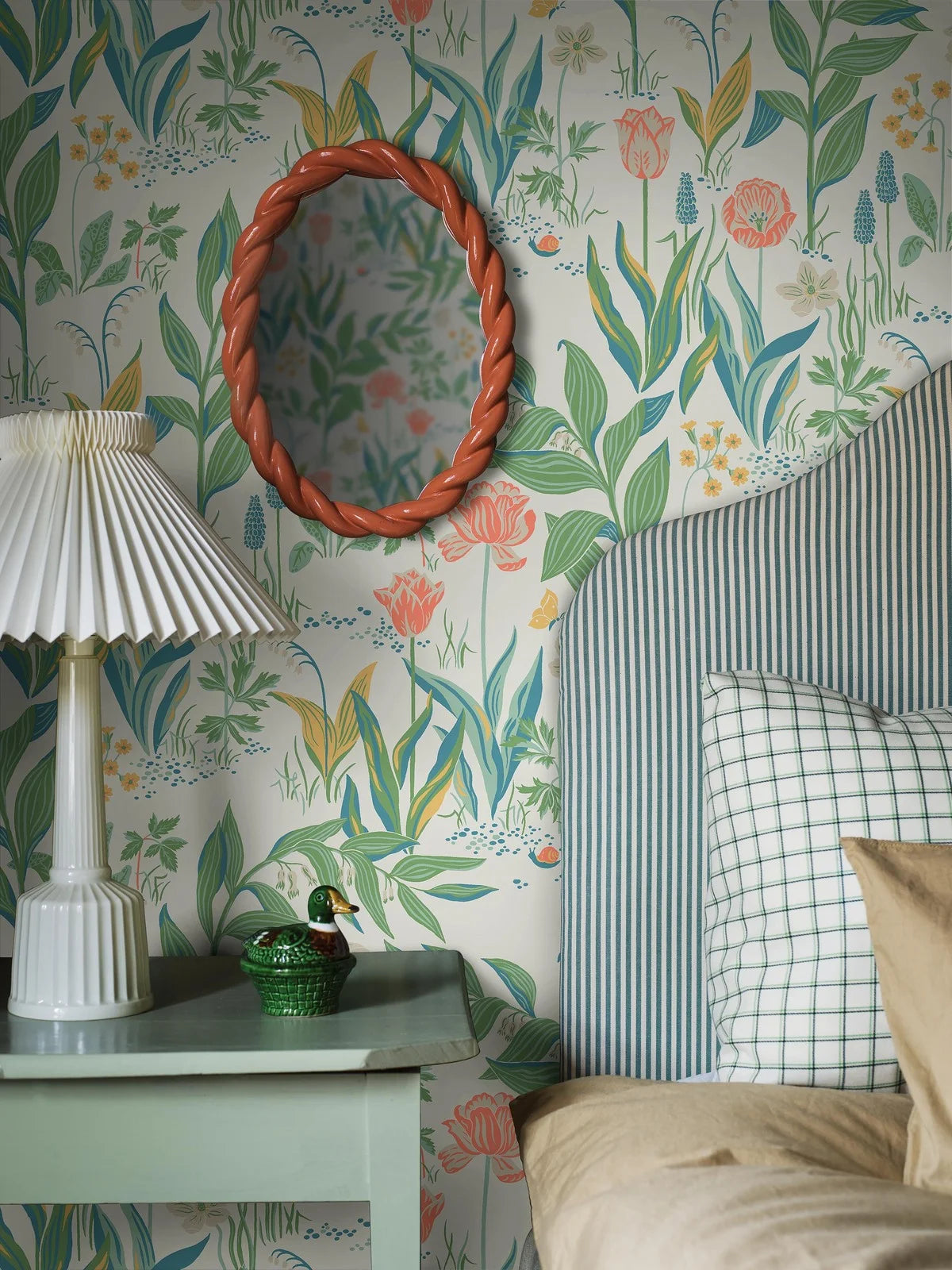 Tapete mit floralem Muster SPRING GARDEN weiß mit grün