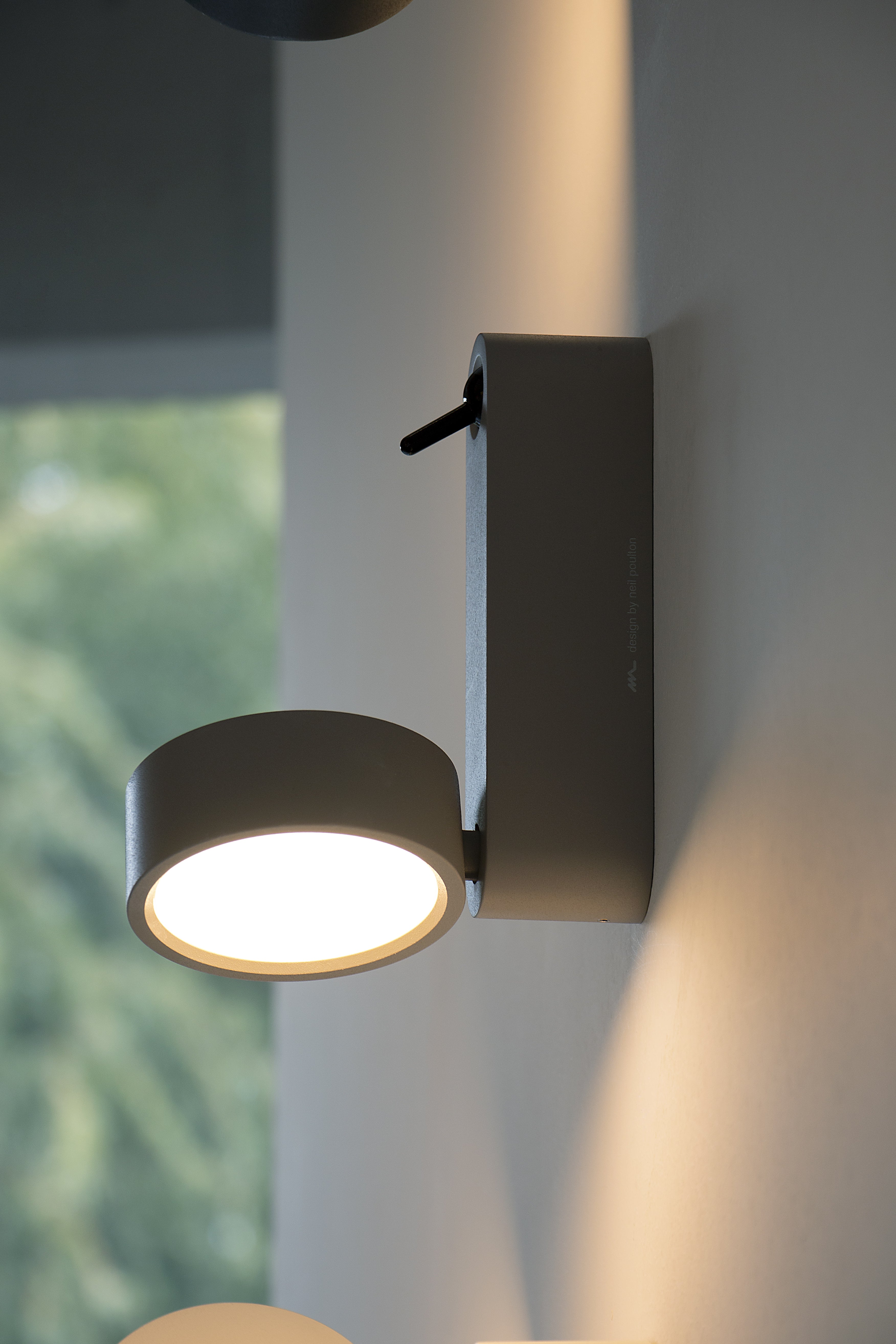 TOGGLE wall lamp in anthracite