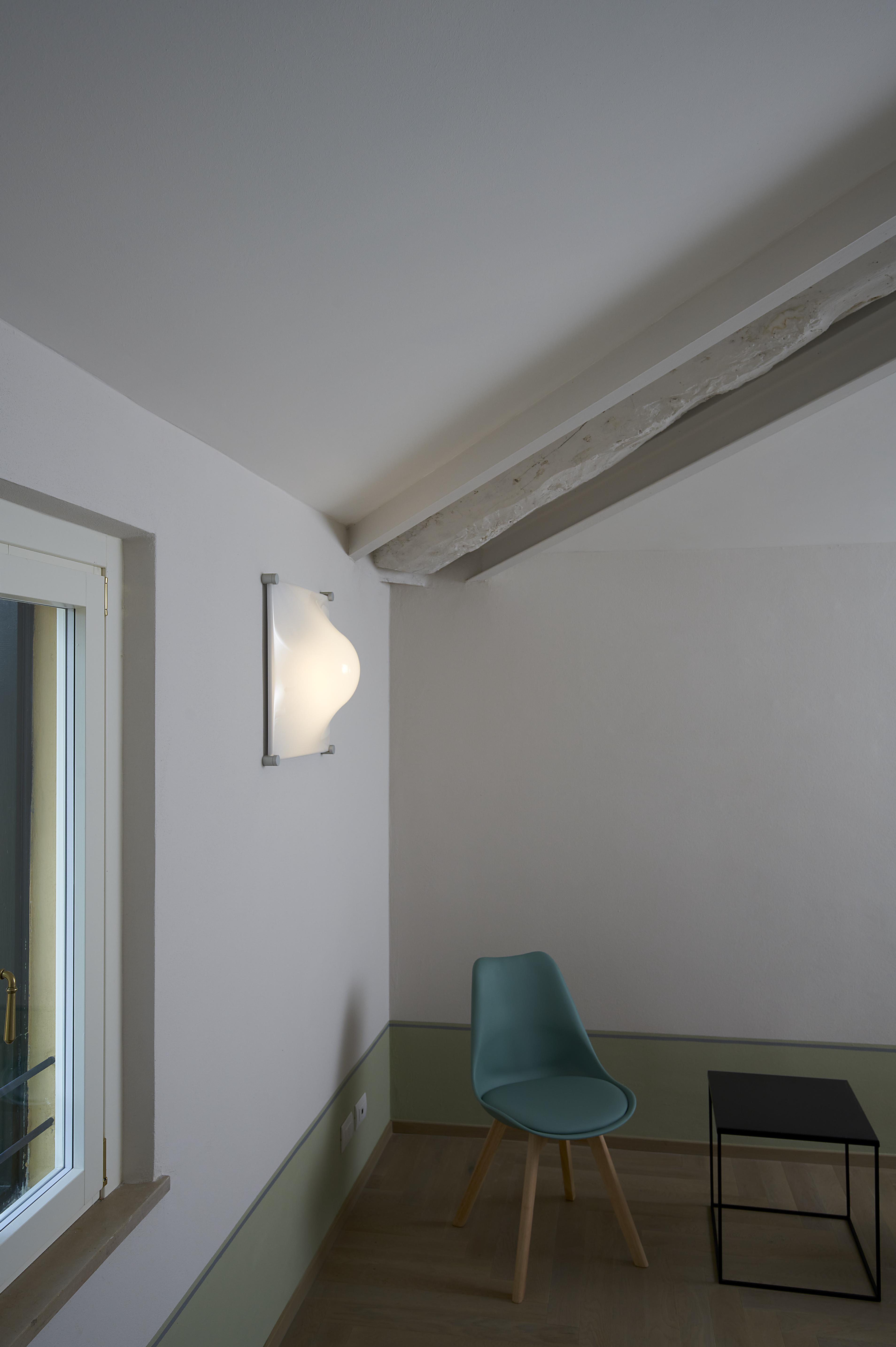 BOLLA White Wall Lamp