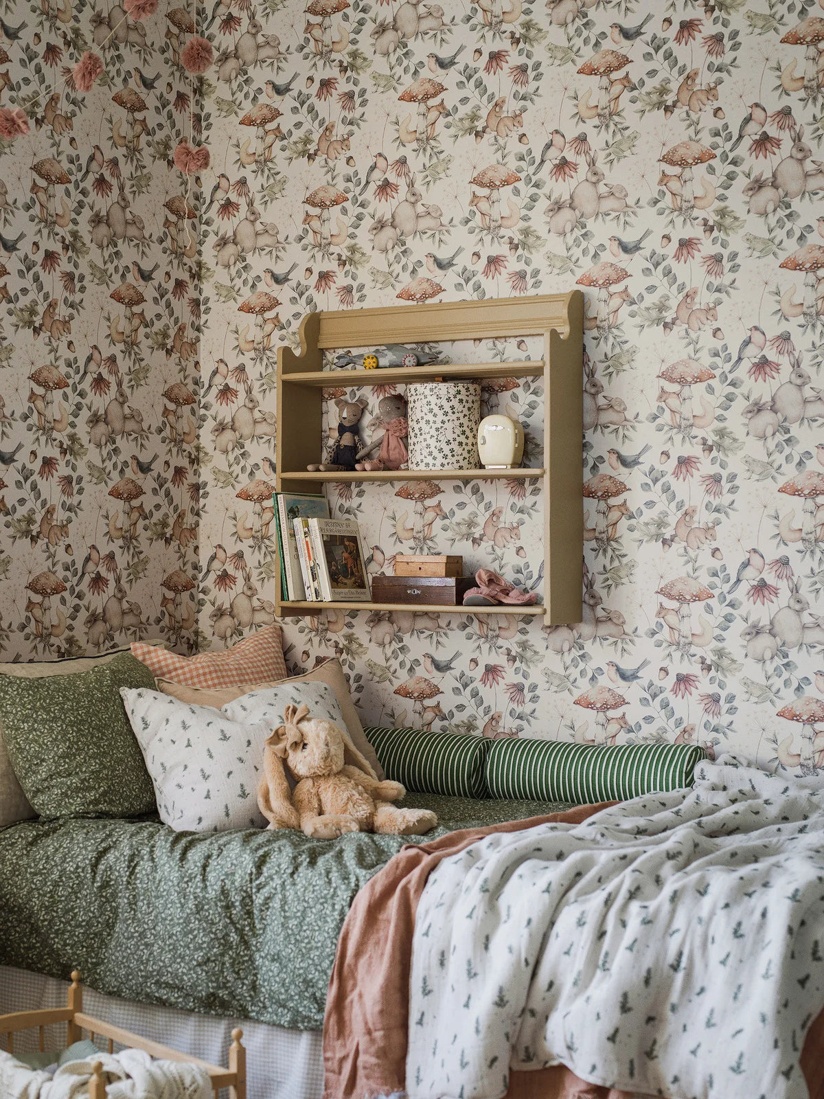 MINOU Beige Animal-Themed Children's Wallpaper