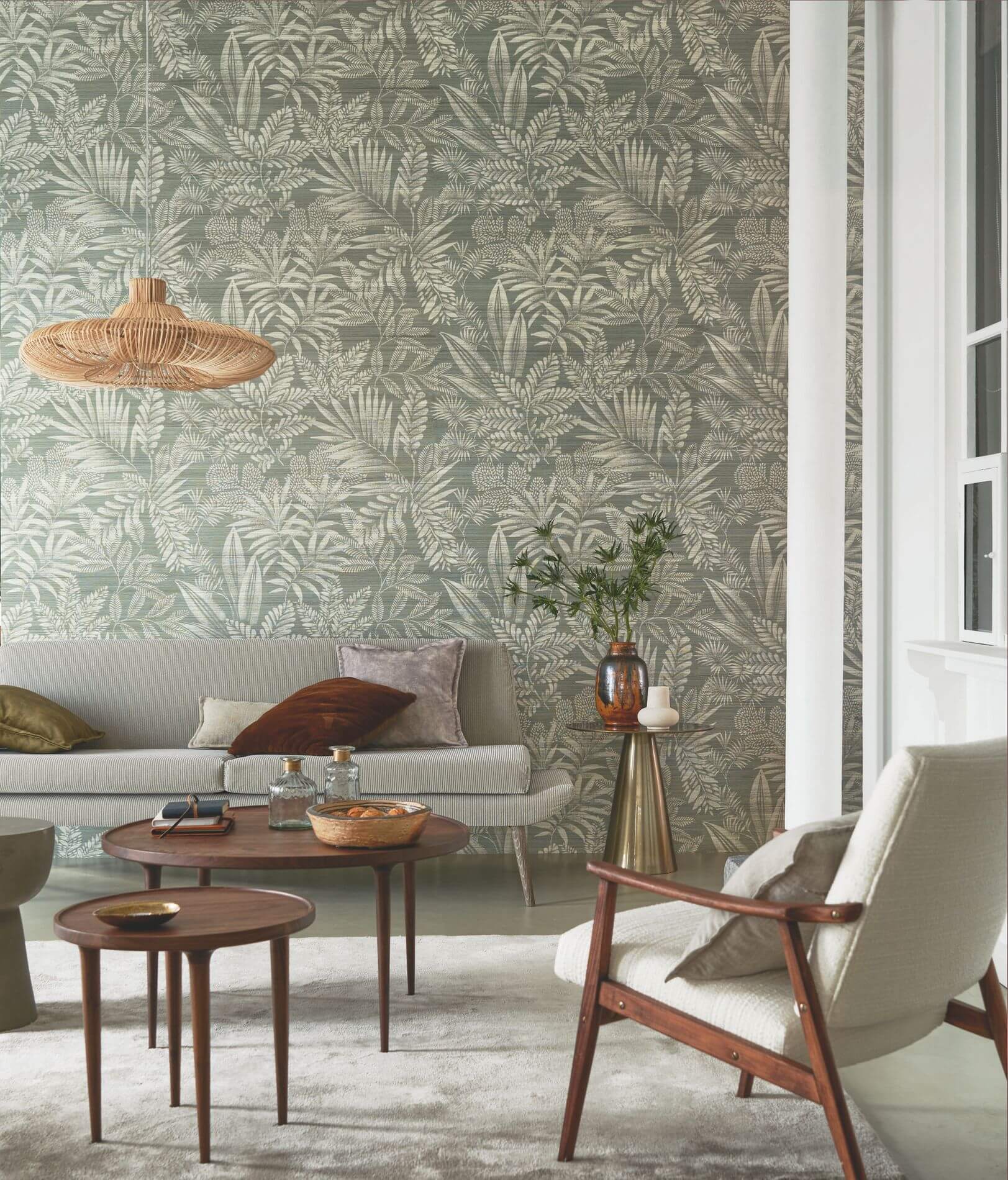 Textured sisal wallpaper with a plant motif of MANDRARE leaves - BLEU GRISE gray with white