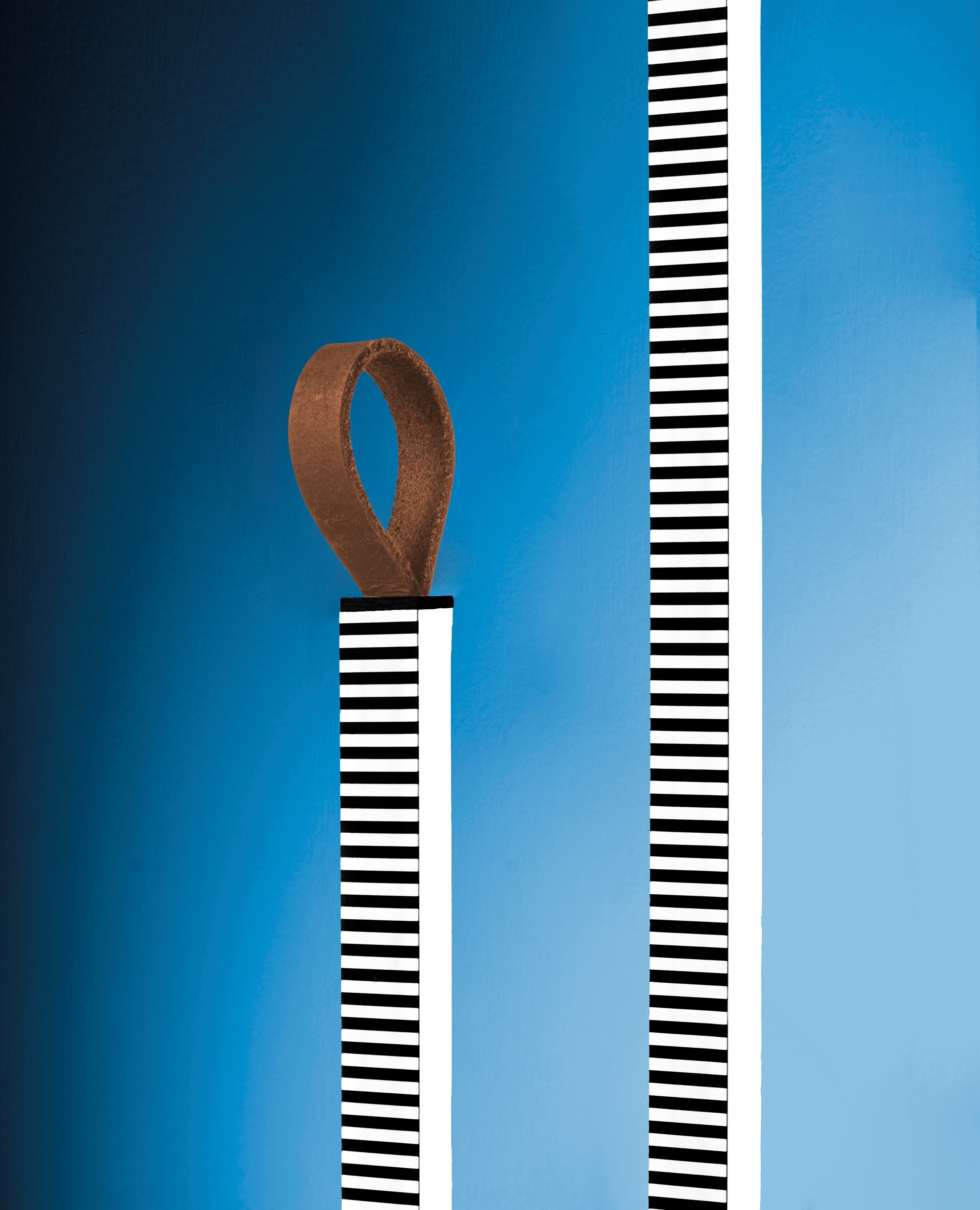 Metrica Floor Lamp in Glossy White