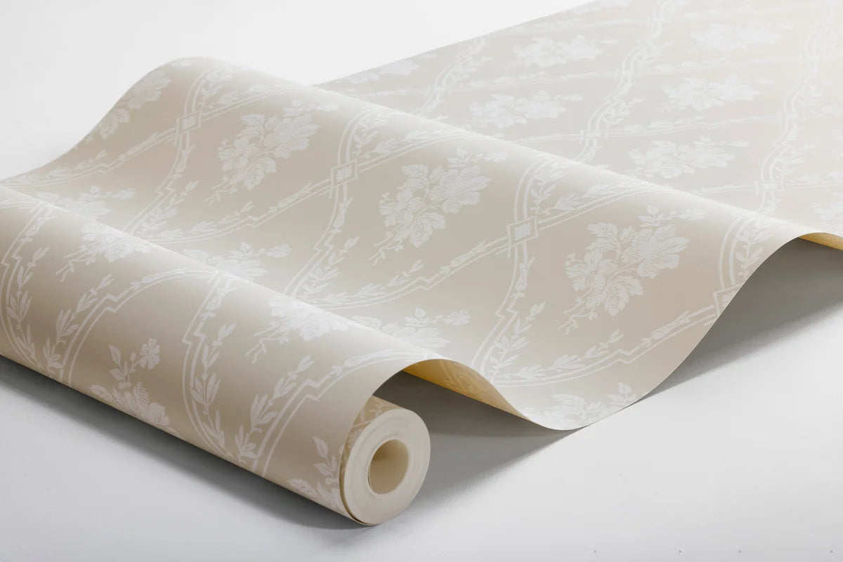 Non-woven paper wallpaper with a botanical pattern VÄSTIGÅRN beige