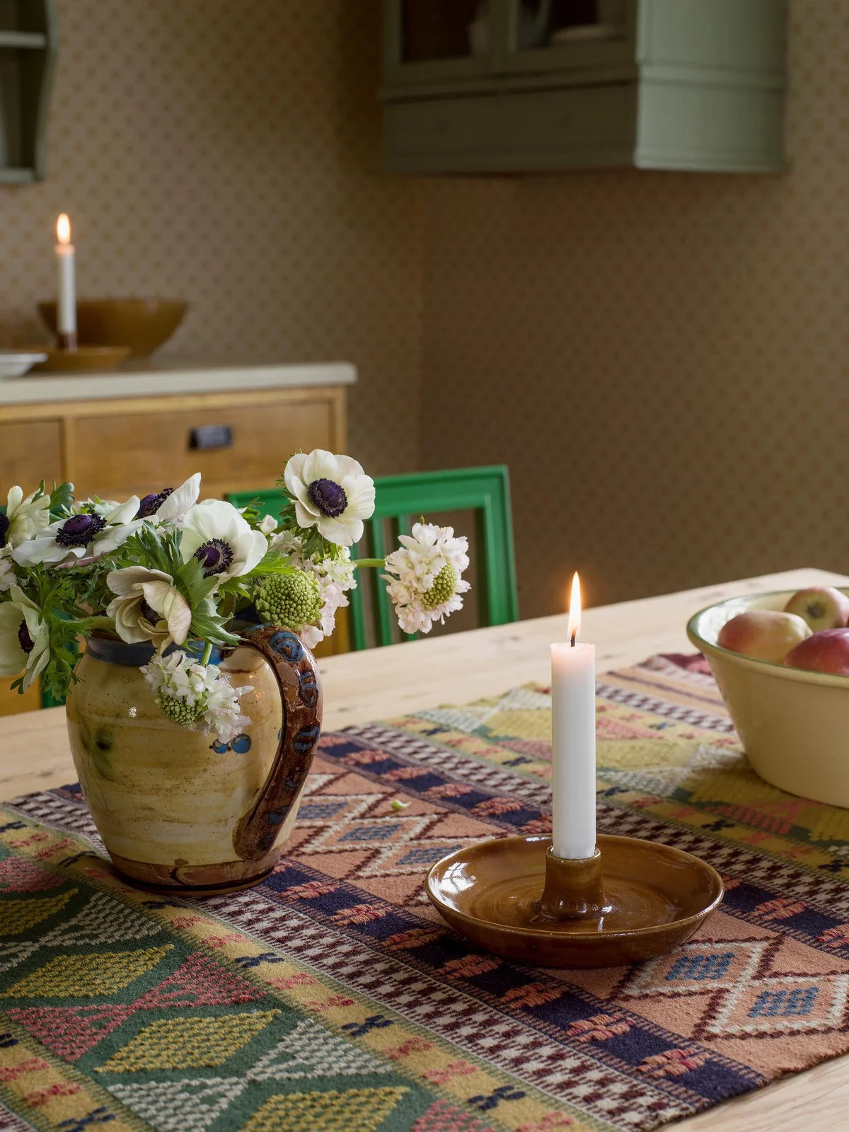 Vlies-Tapete mit geometrischem Muster STELLA in hellbeige mit Gelb