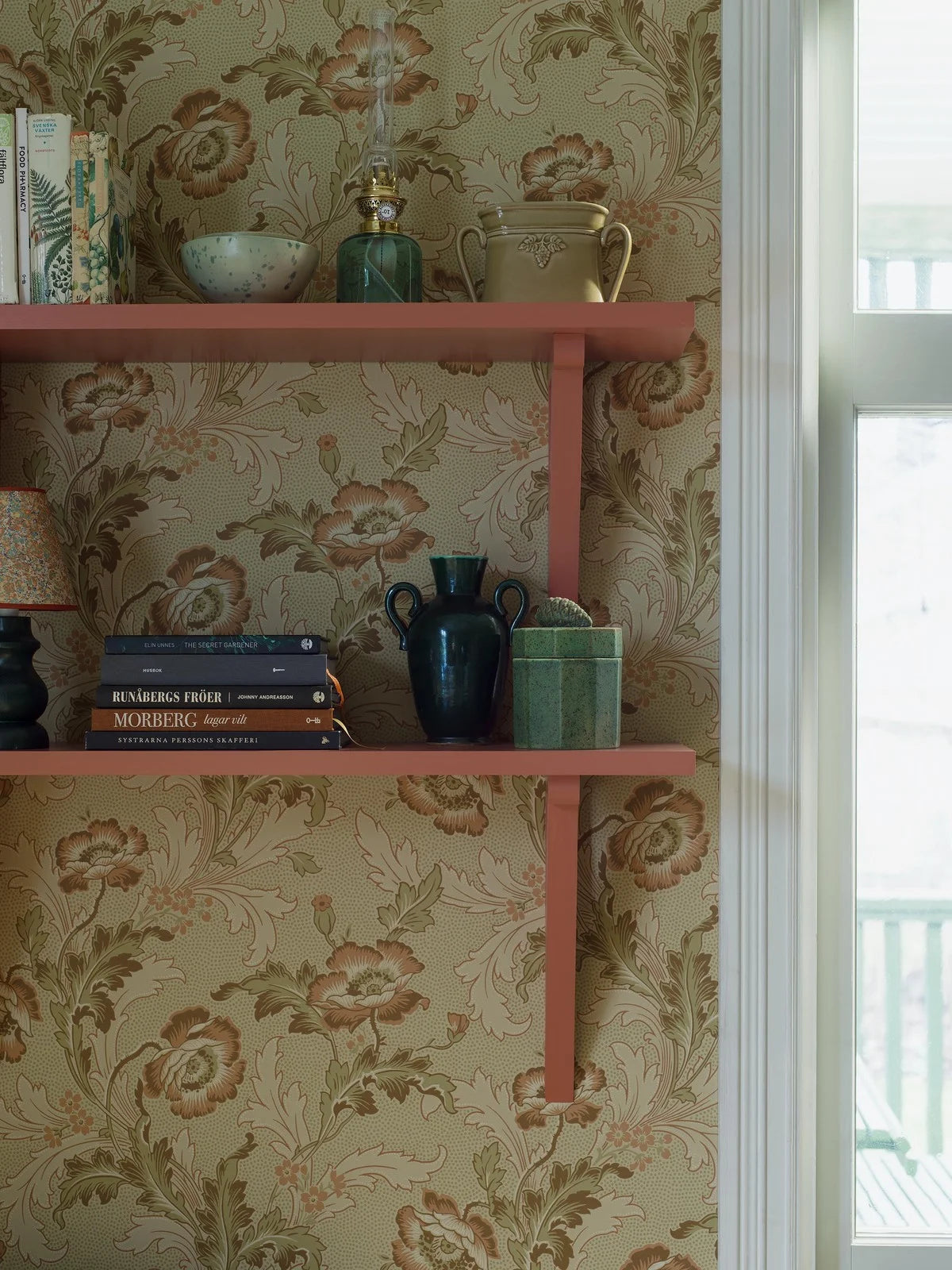 Vlies-Tapete mit pflanzlichem Muster GÖTEBORG beige mit grünem Akzent