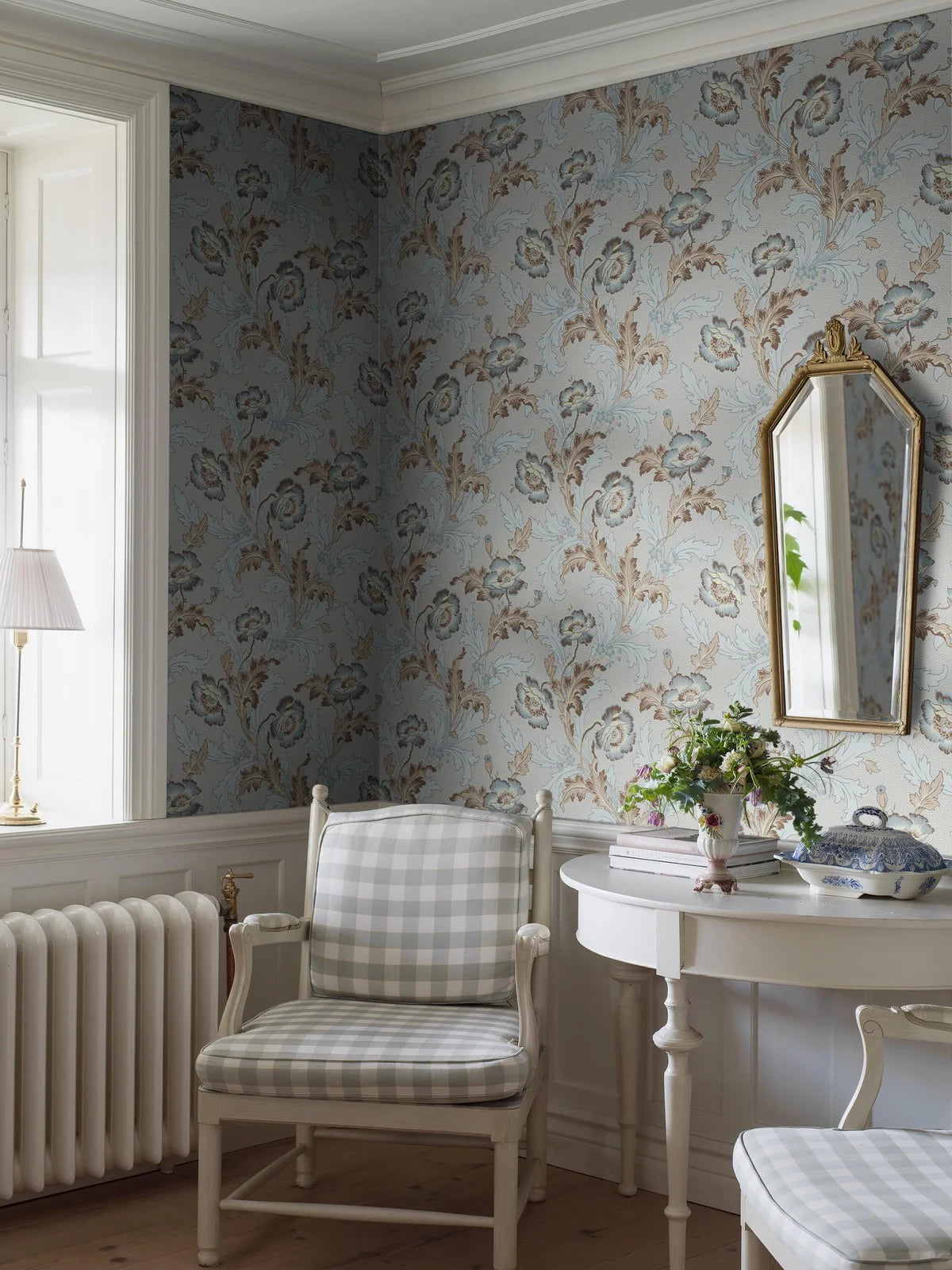 Non-woven paper wallpaper with a botanical pattern GÖTEBORG in blue and beige