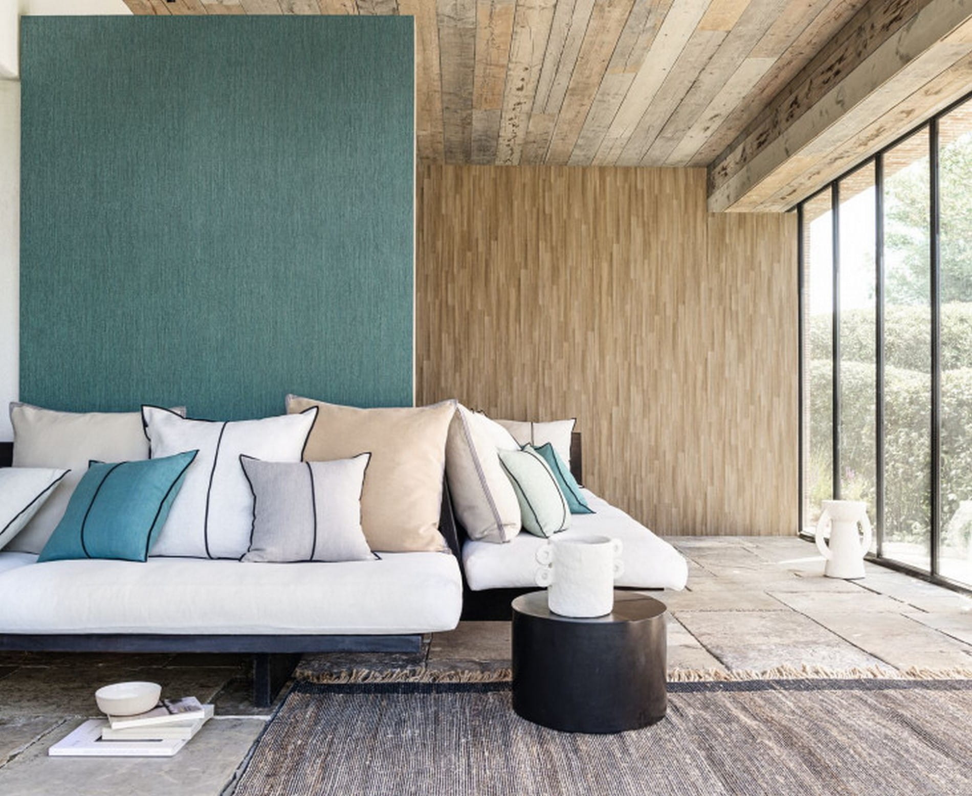 Textured striped wallpaper mimicking the banana plant MAURELII - AMBRE brown