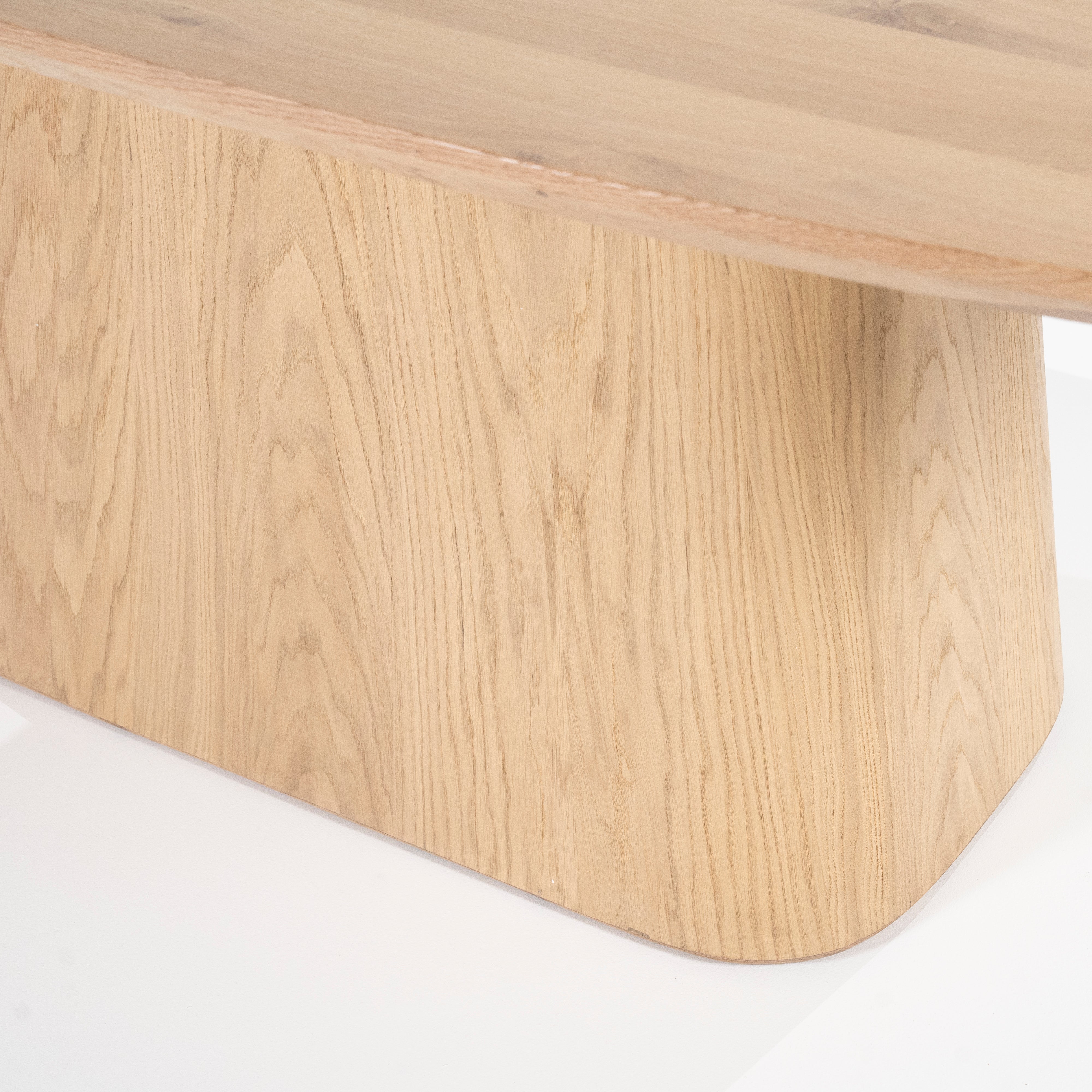 Oval Table NOLA Oak Veneer