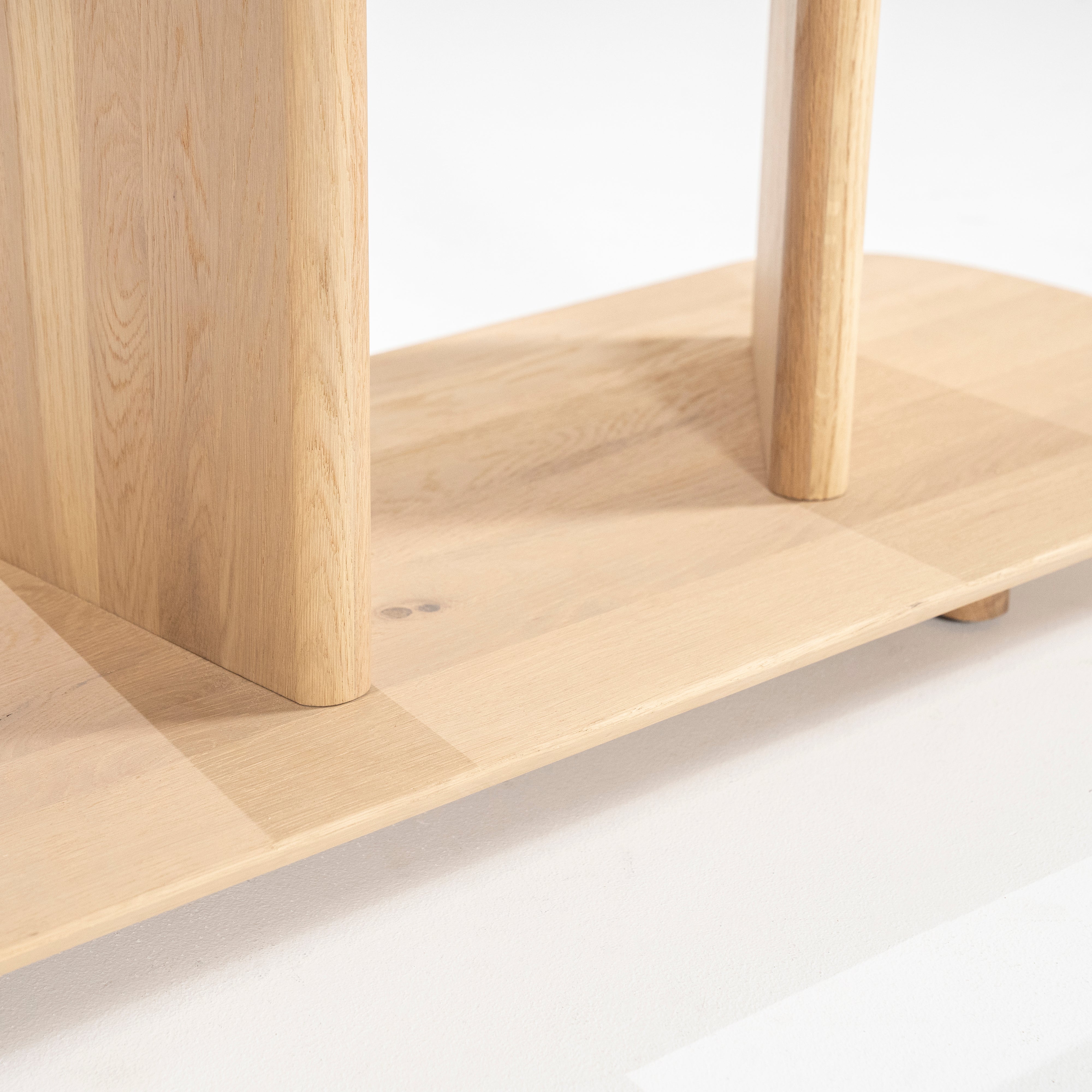 RTV-Sideboard aus Eichenholz