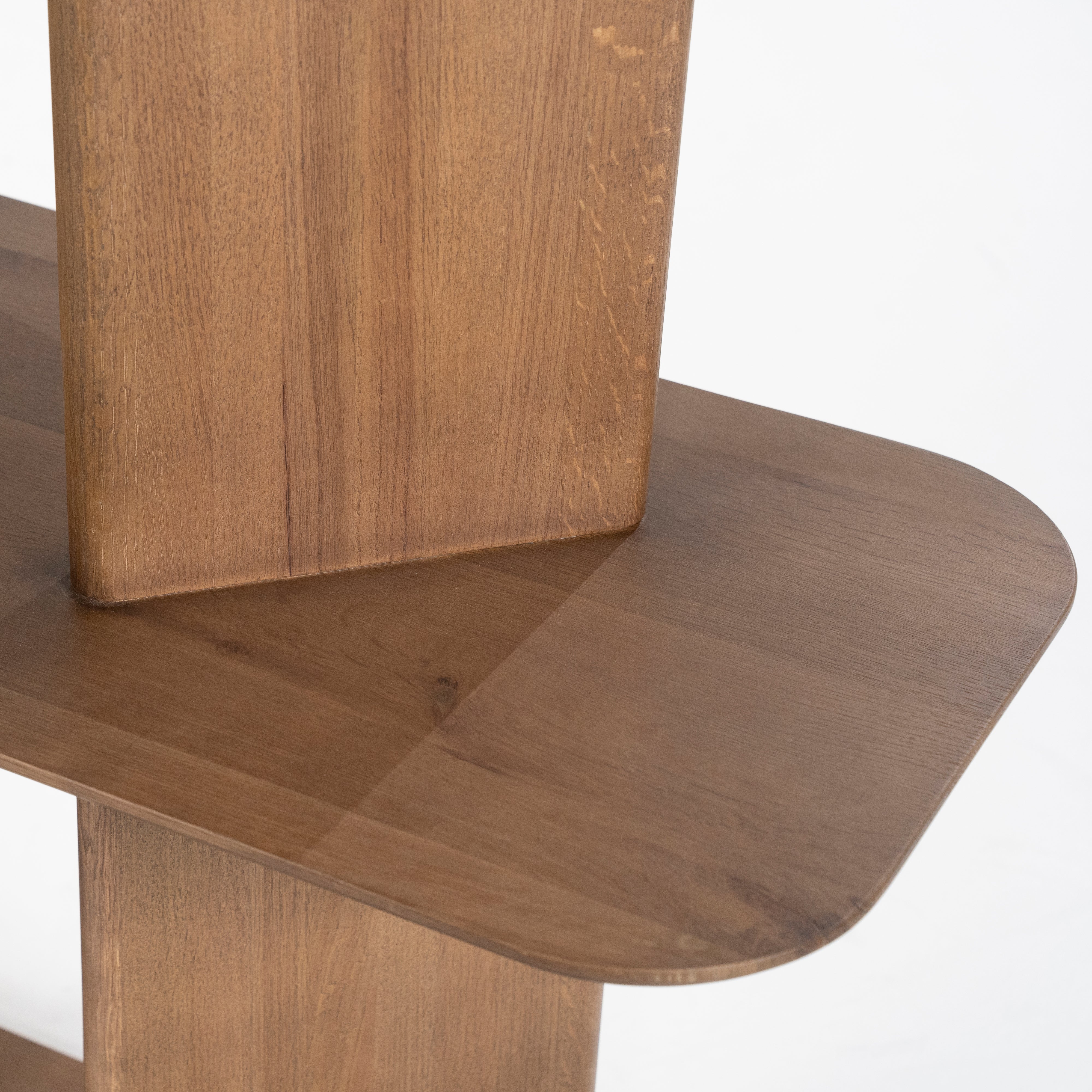 Regal TY dunkles Eichenholz