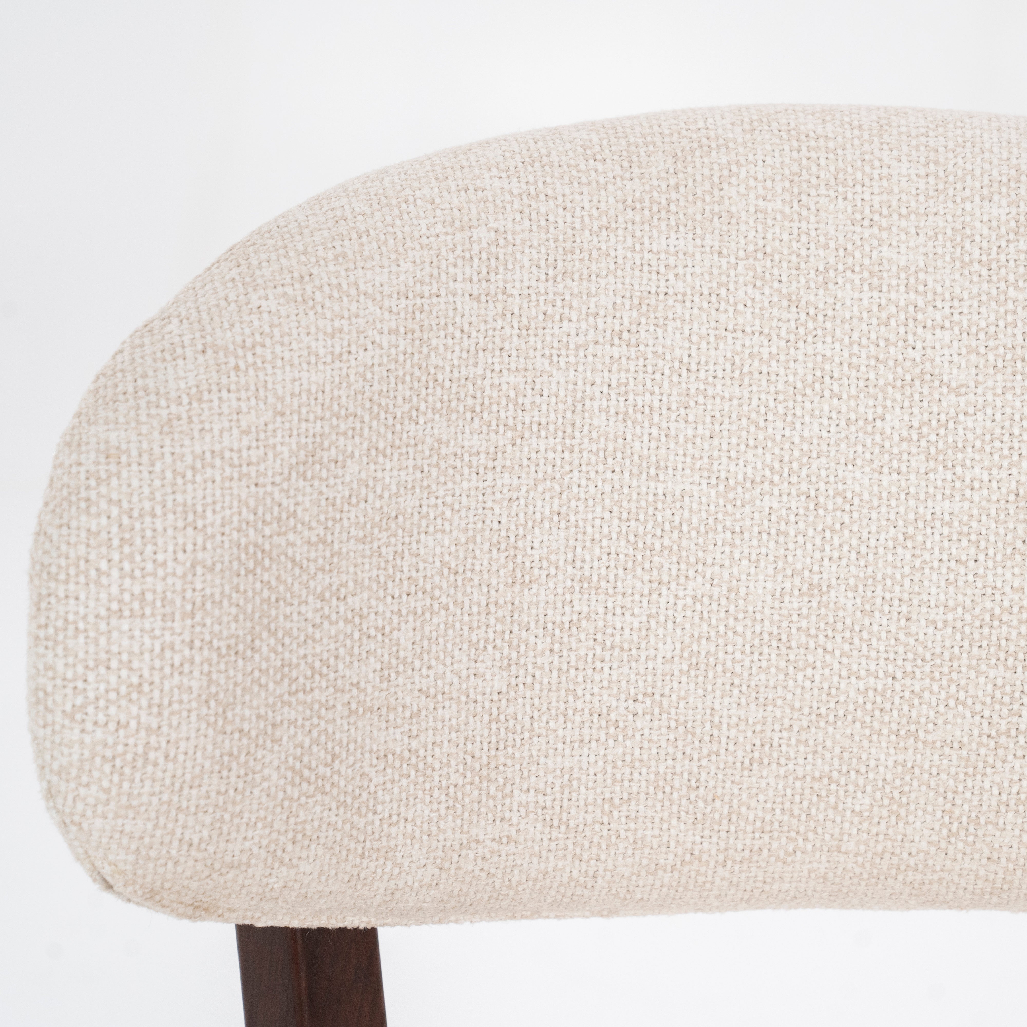 Hocker MIKKY beige mit dunklem Eichenfuß