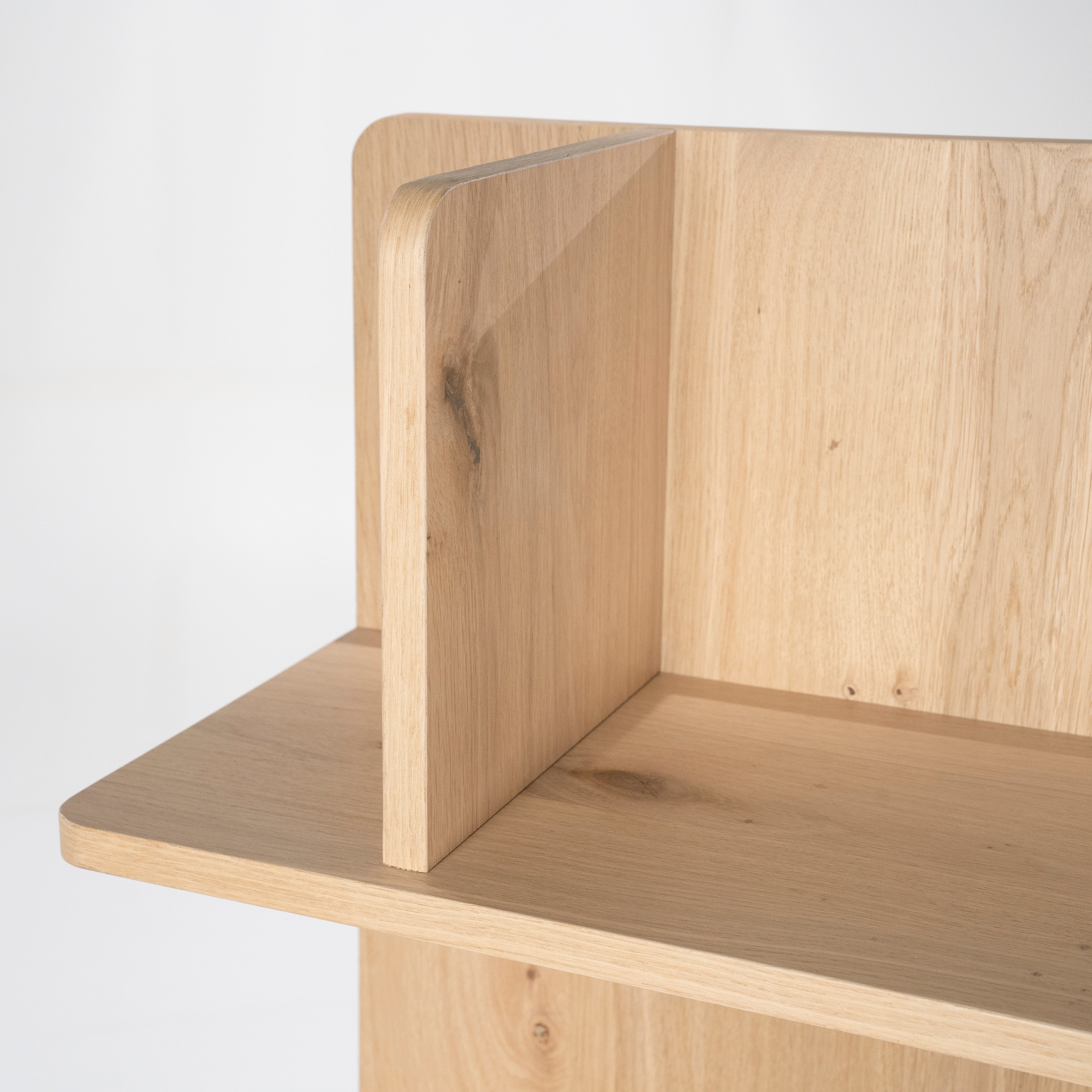 RENEE oak veneer shelf