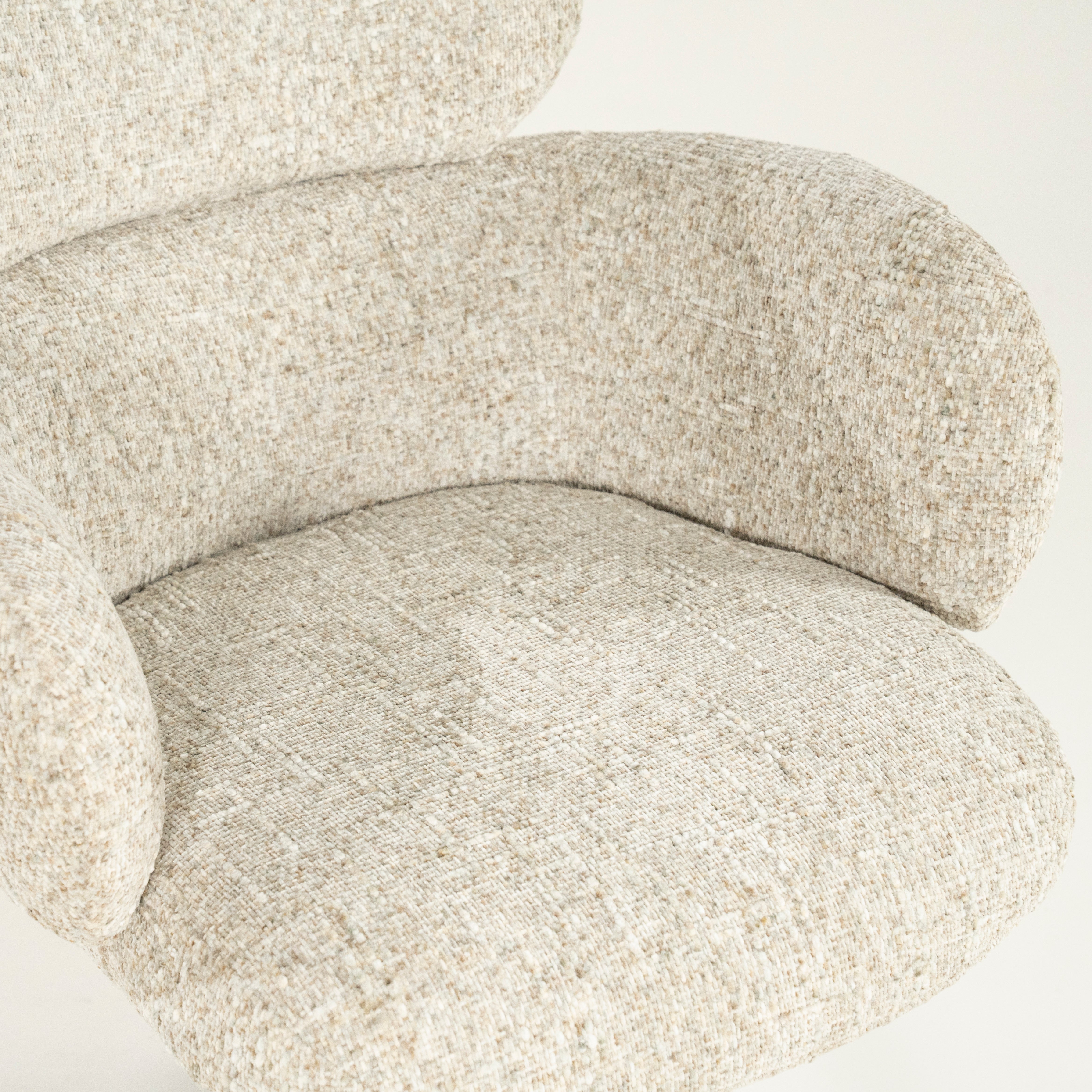 Drehstuhl DARCIO beige mit dunkelbraunem Fußteil