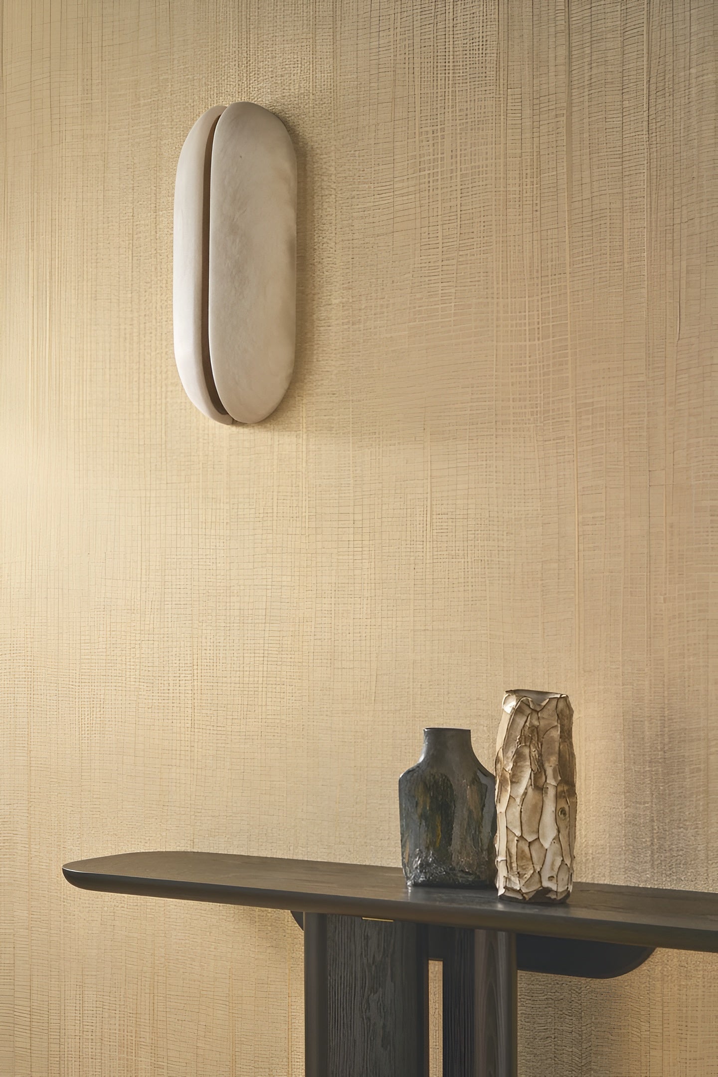 Textile wallpaper imitating canvas with an iridescent finish EGEA - CHAMPAGNE ARGENT champagne gray