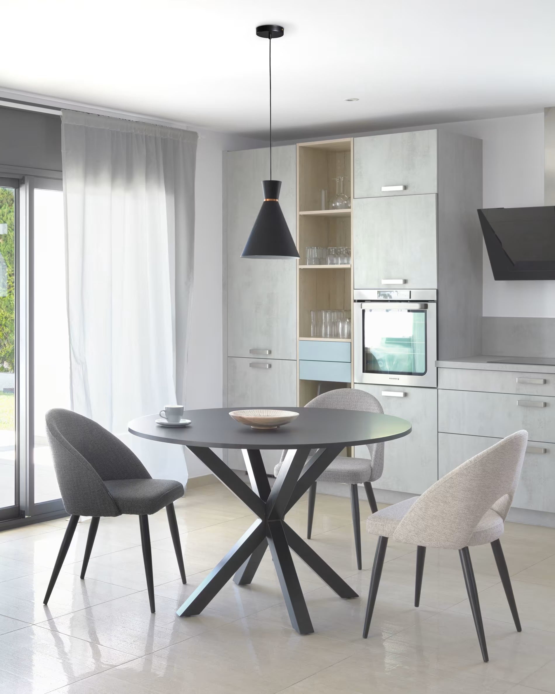 Mael beige chair