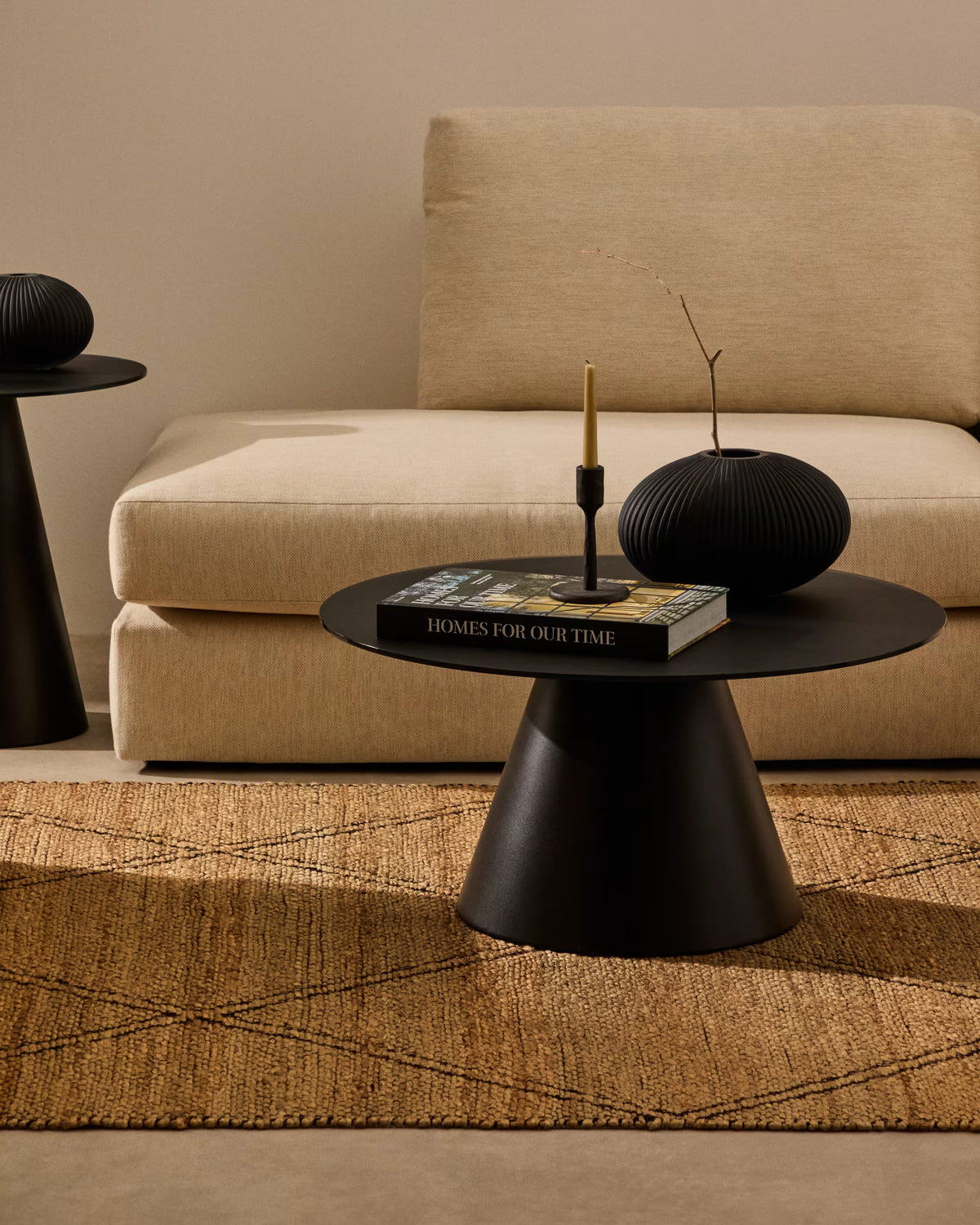 Wilshire coffee table black