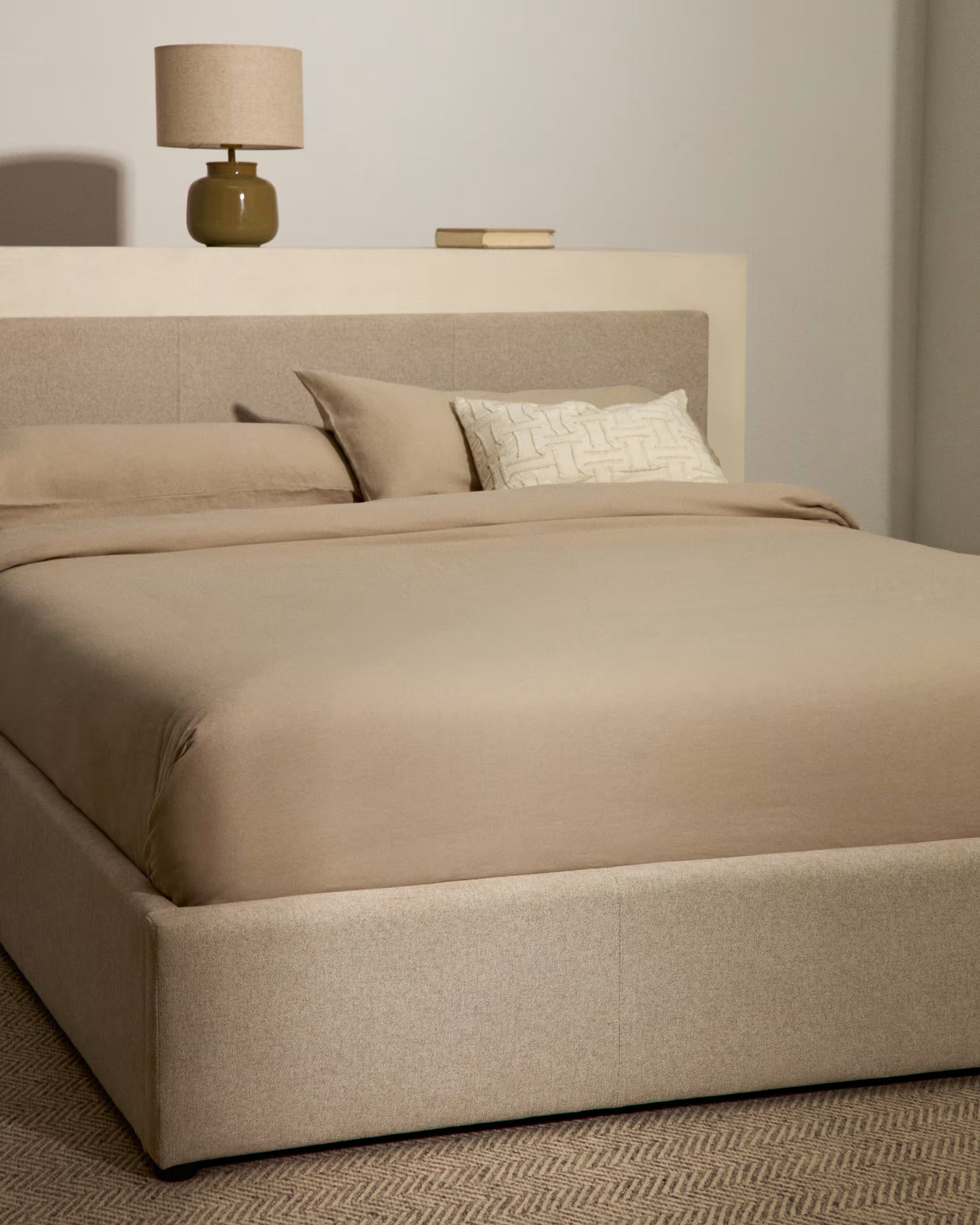 NAHIRI Beige Bed with Storage