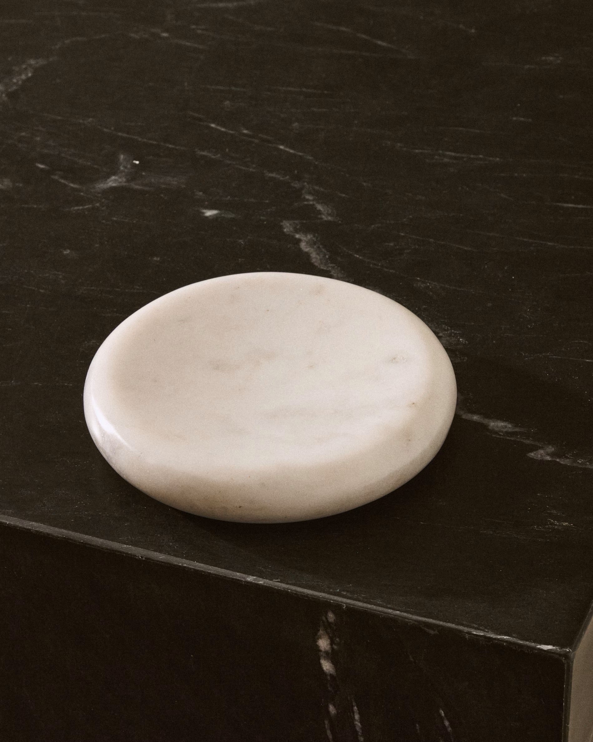 OBENA white marble tray