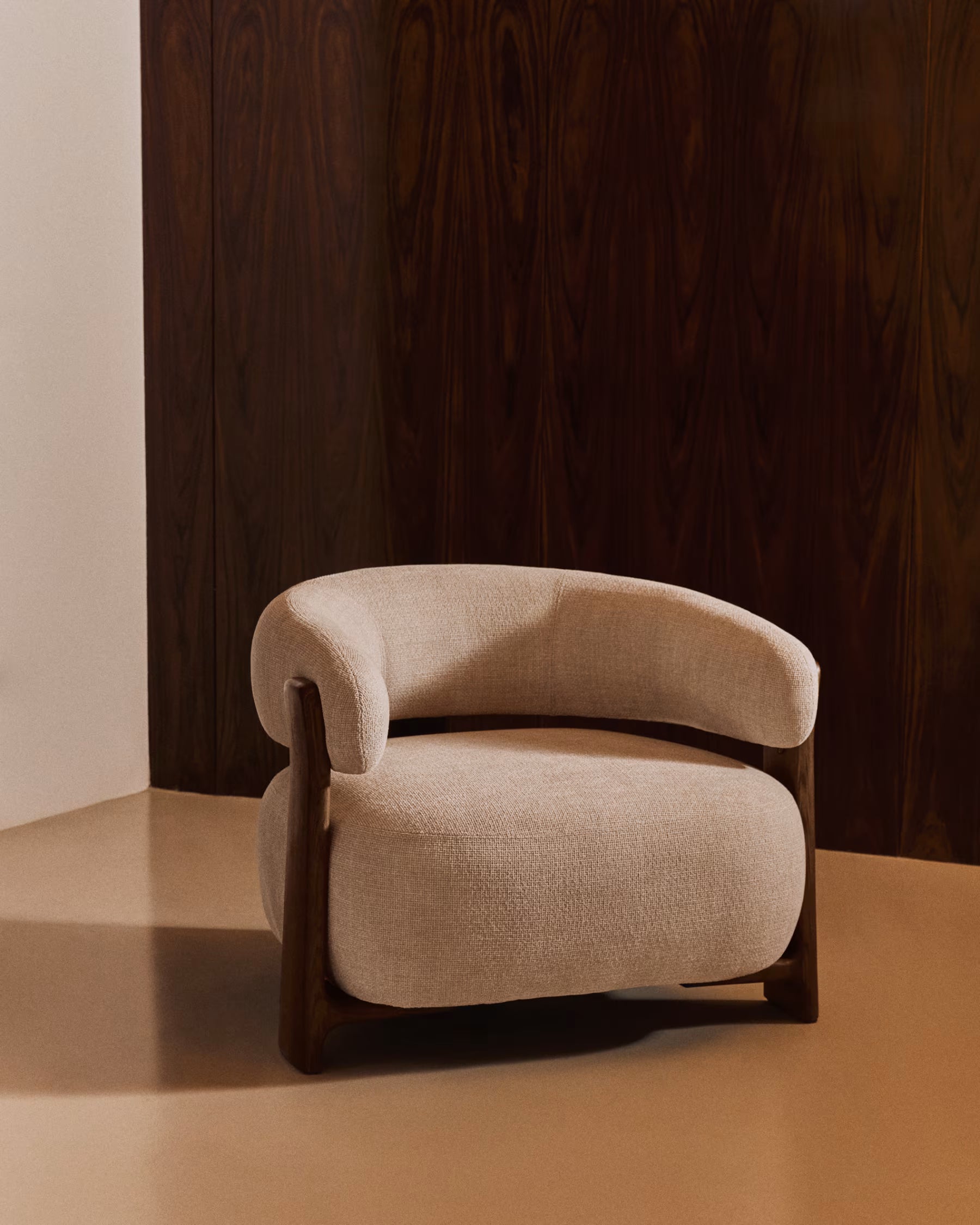 GRANITE armchair in beige chenille with a dark ash base