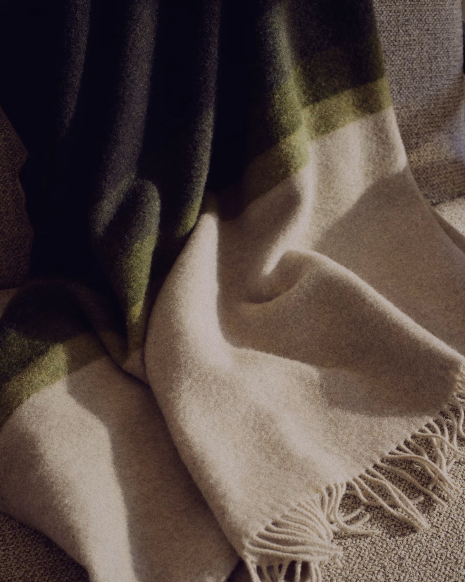 Wolle Koc VORENI beige mit grünem