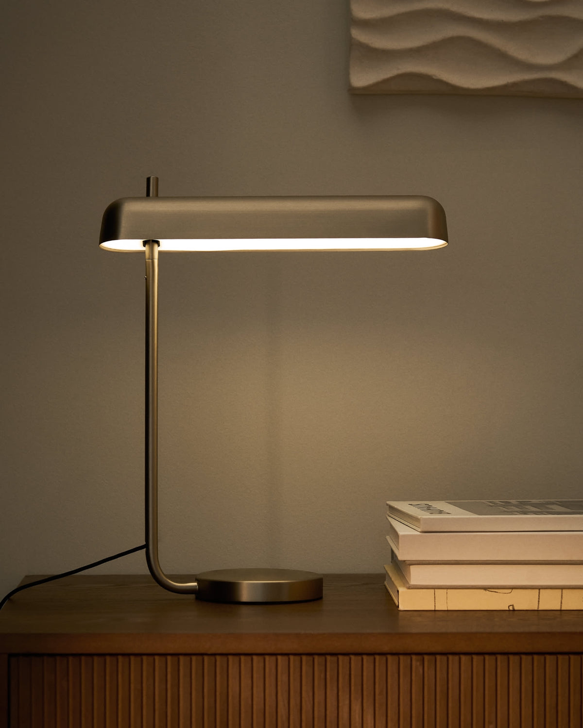 Lampa stołowa NELAIA szary – ujęcie 2