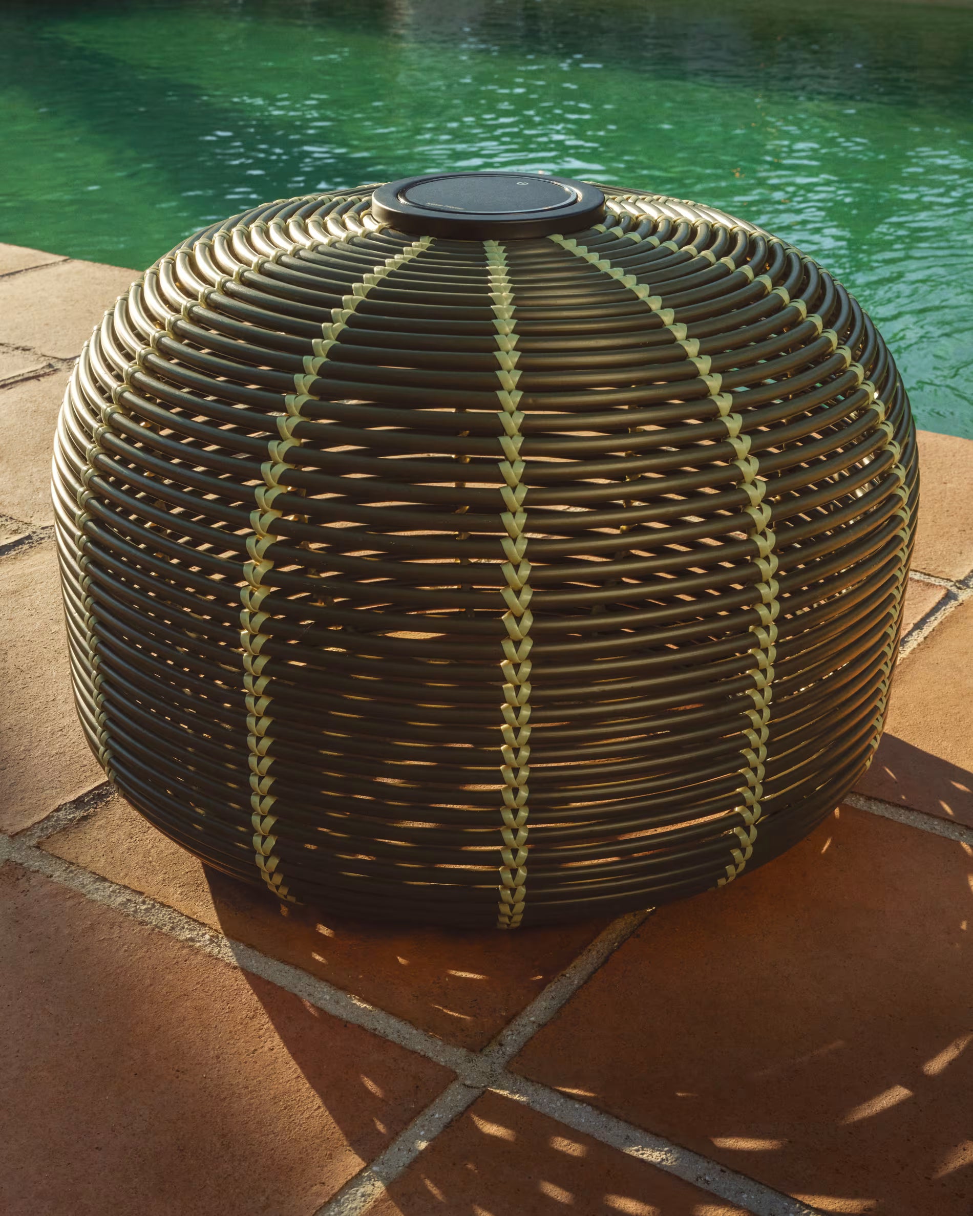 GAROINA Green Synthetic Rattan Solar Garden Lamp