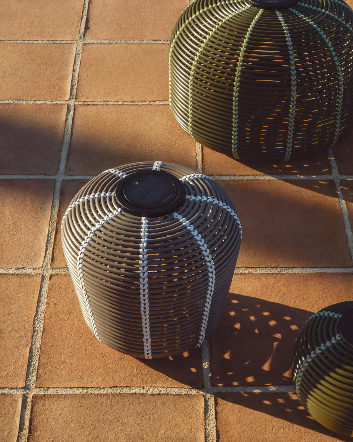 Lampa stołowa ogrodowa solarna LED GAROINA taupe rattan syntetyczny – ujęcie 14