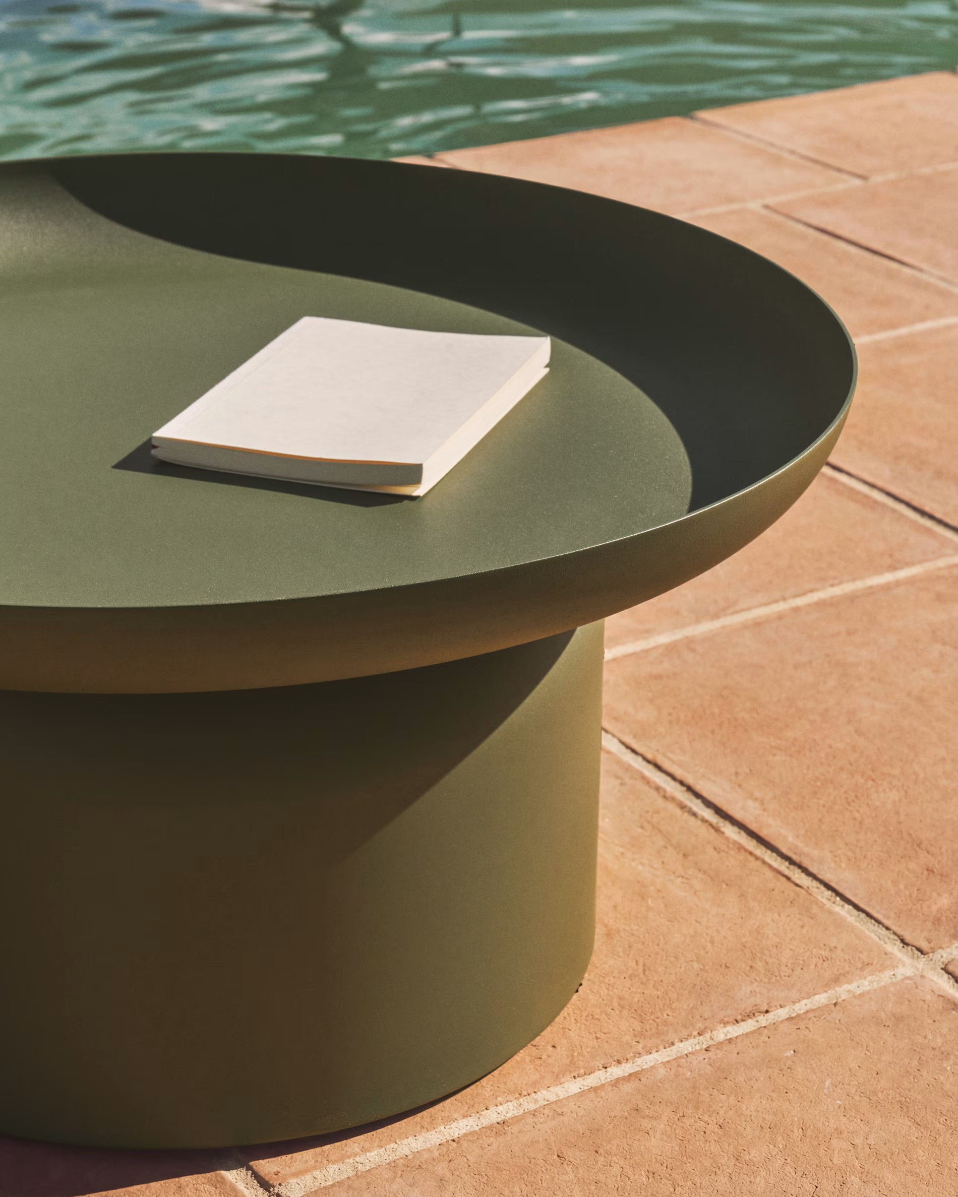 ARCOLA Green Garden Coffee Table