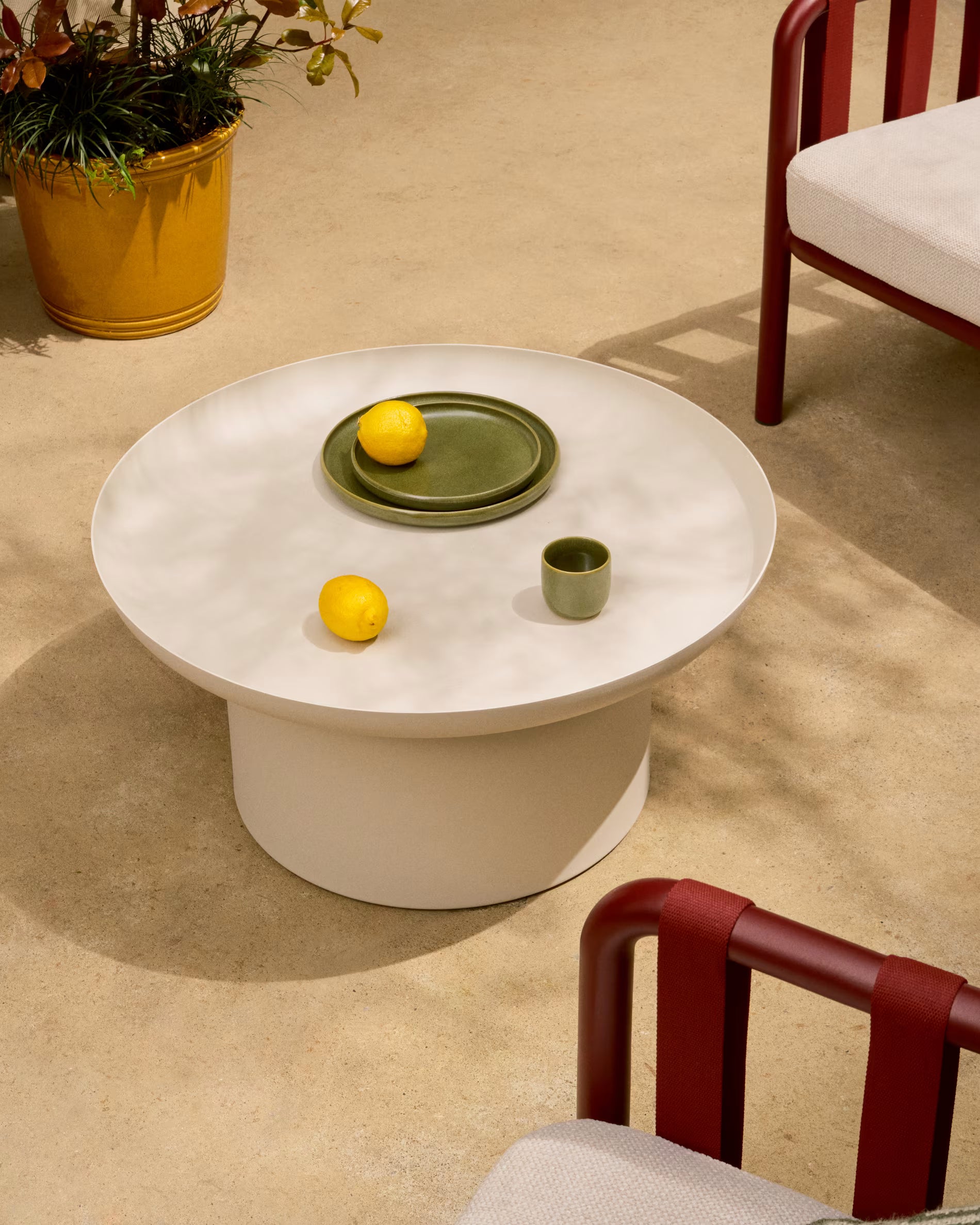 ARCOLA Ecru Outdoor Coffee Table