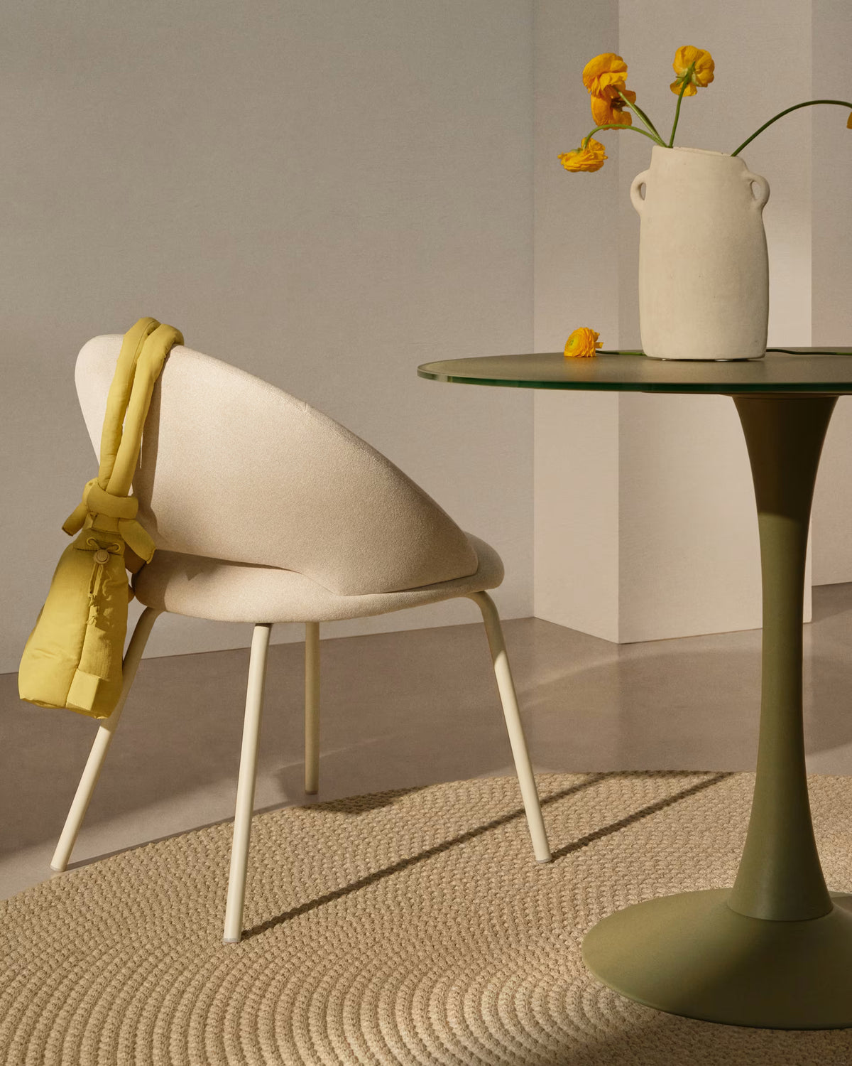 Round table VEDIRA cream with ceramic top