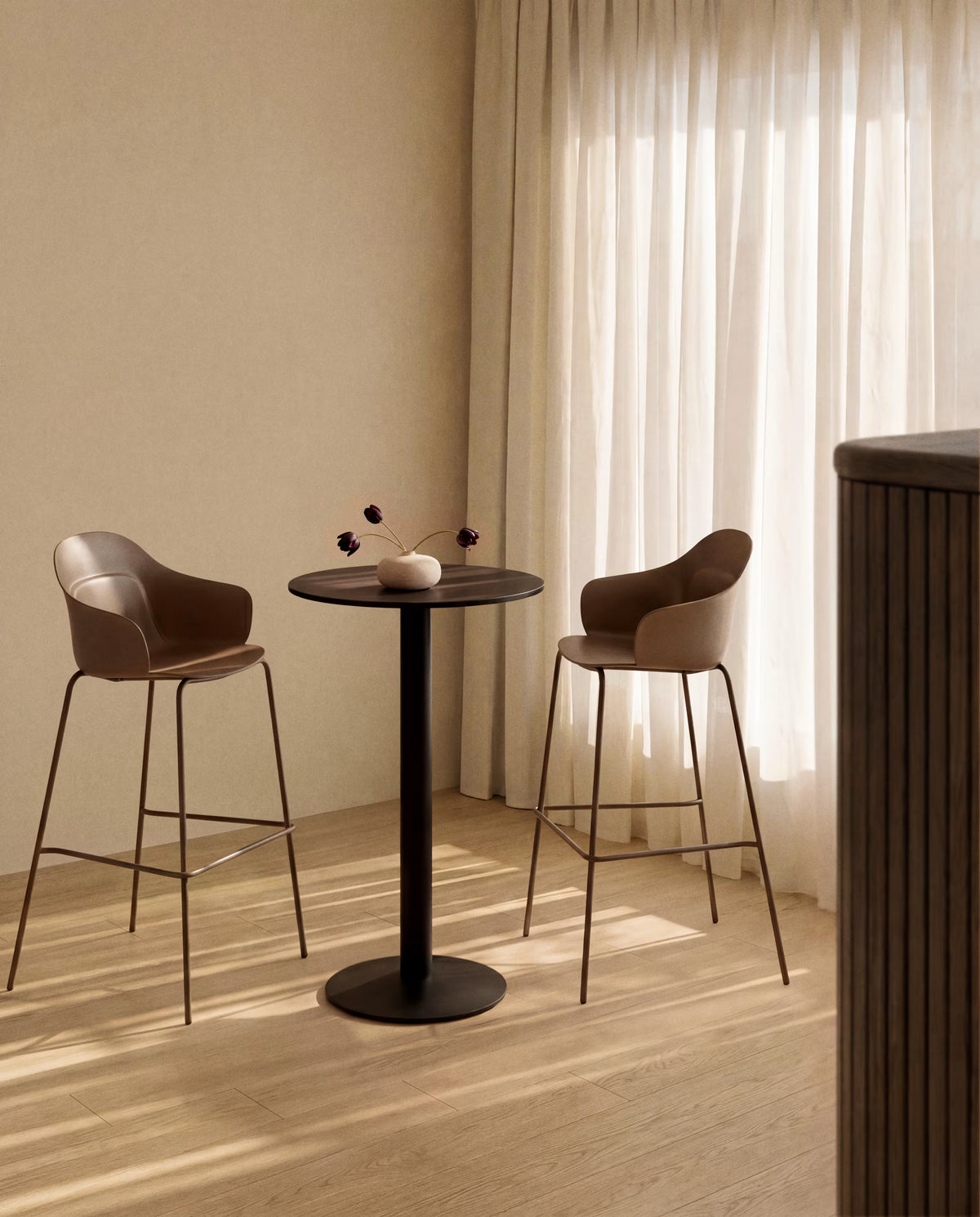 SANILE Bar Stool in Brown