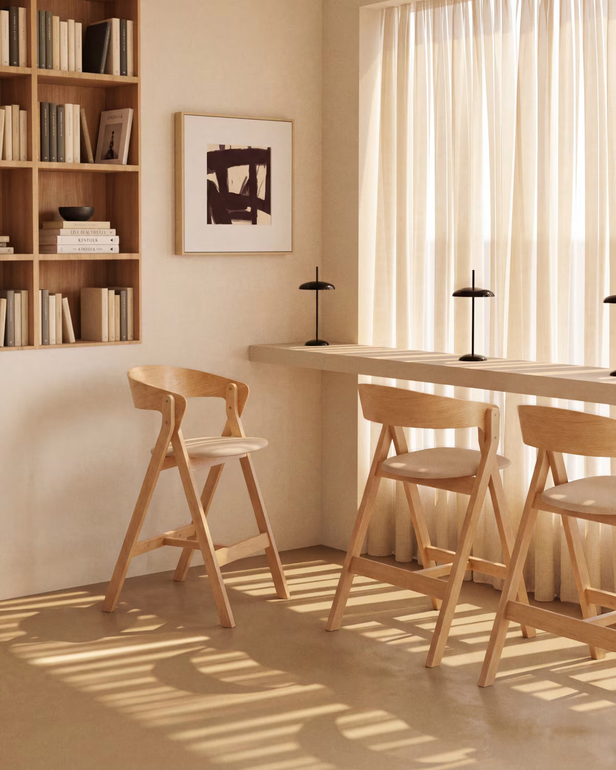 GODIA Bar Stool in Beige Chenille with a Veneered Oak Base