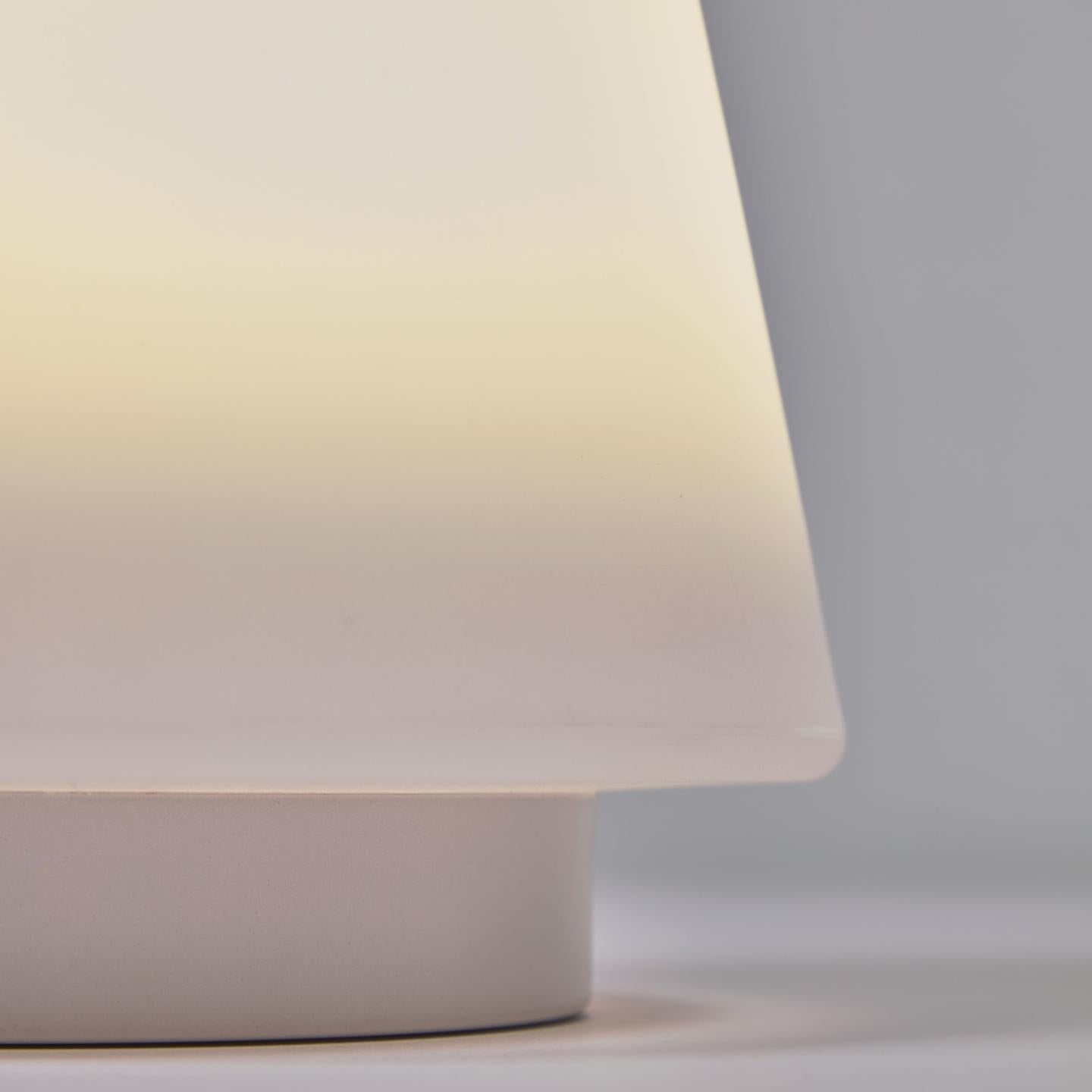 Lampa akumulatorowa UDIYA biały La Forma    Eye on Design