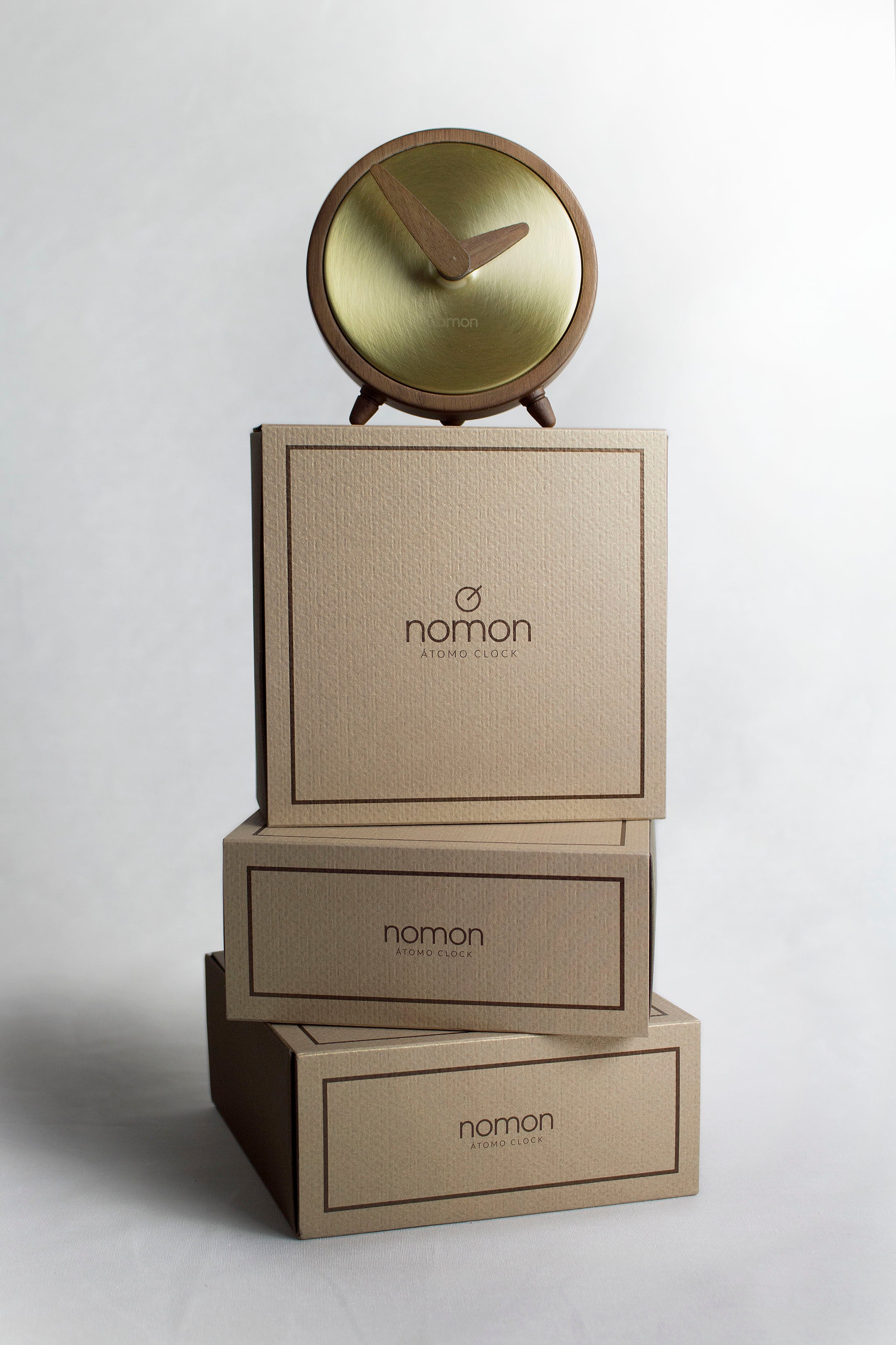 ATOMO walnut wood table clock with brass finish