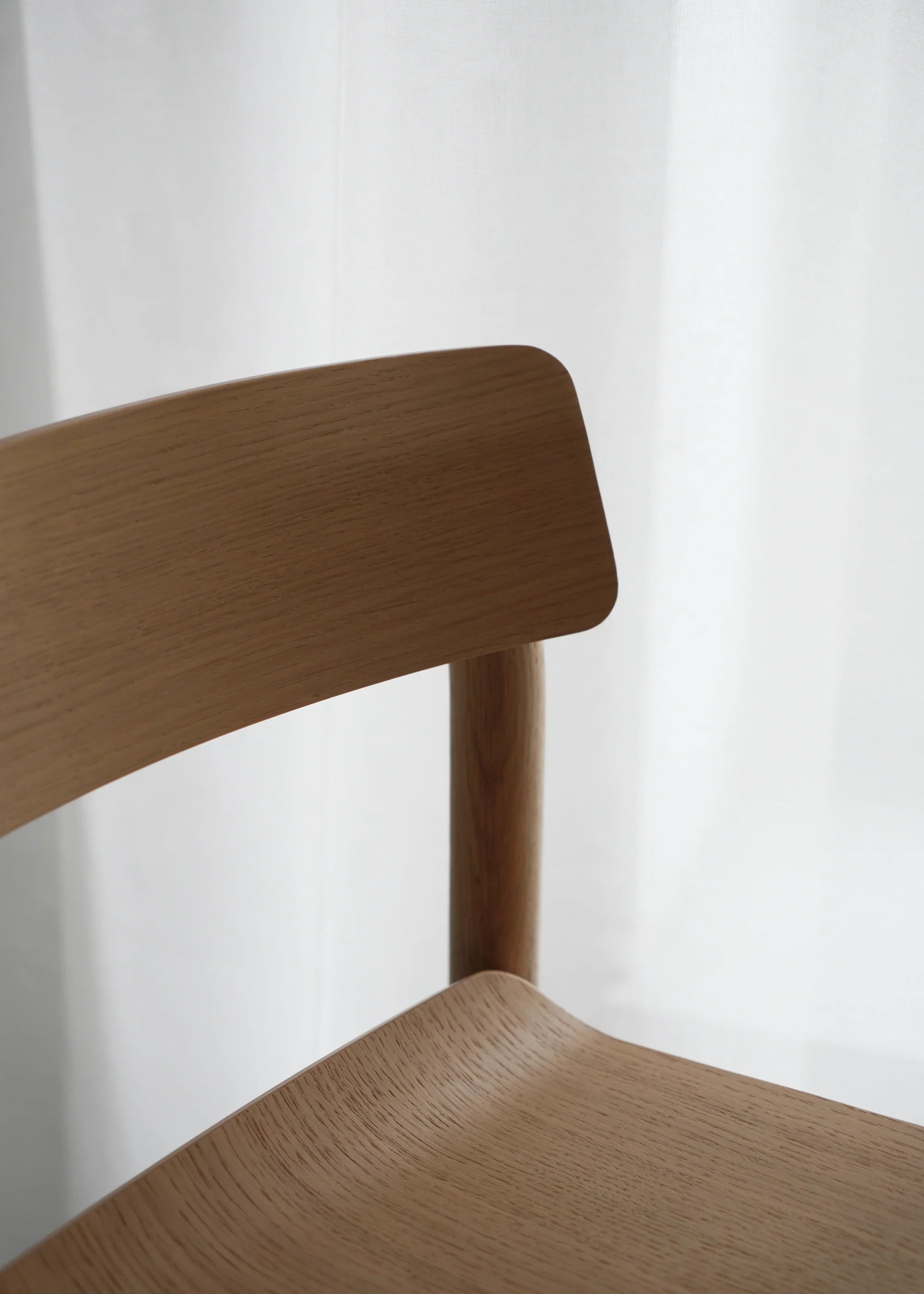 ARCHE Oak Wood Stool