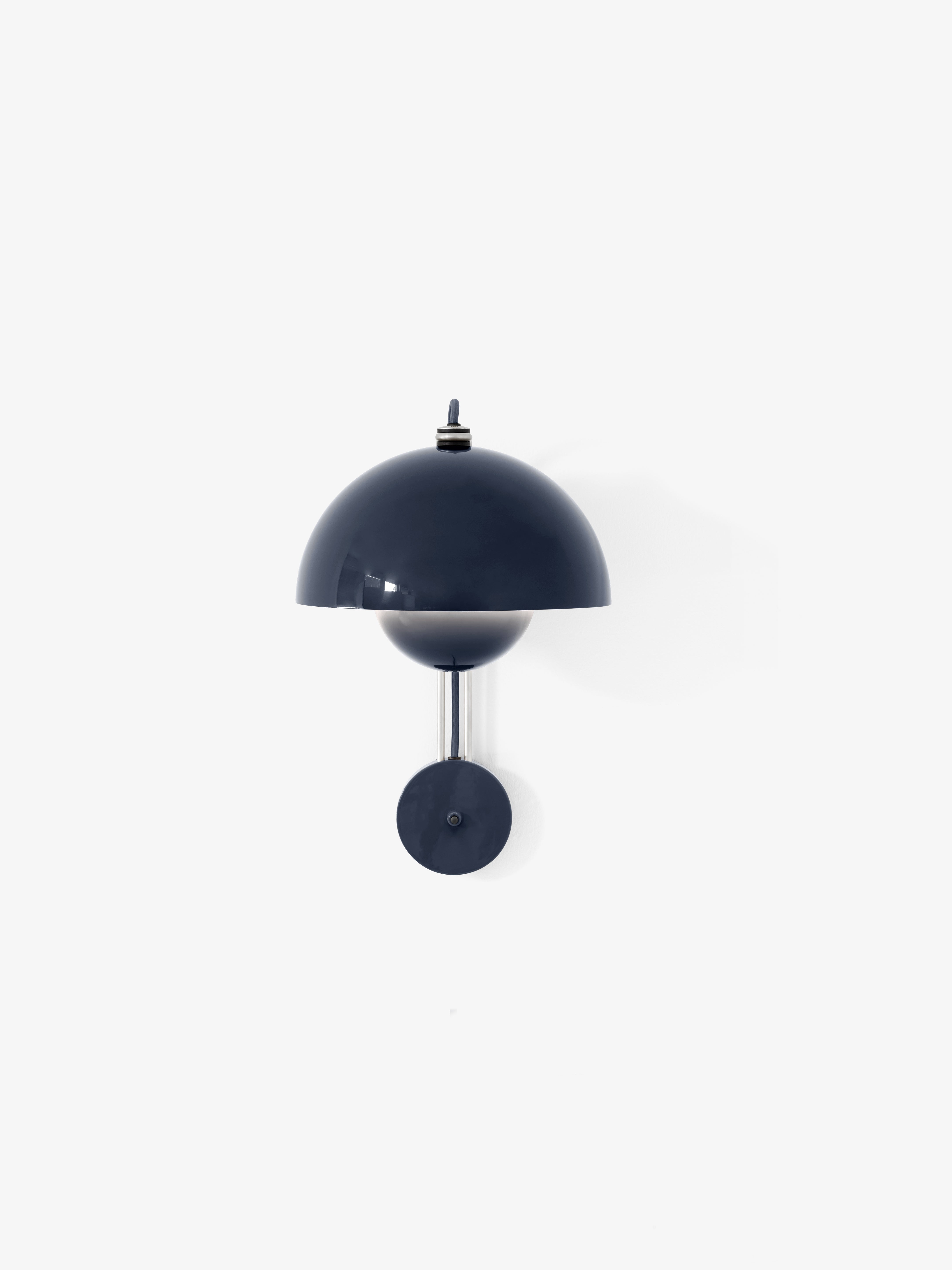 FLOWERPOT VP8 Wall Lamp in Steel Blue