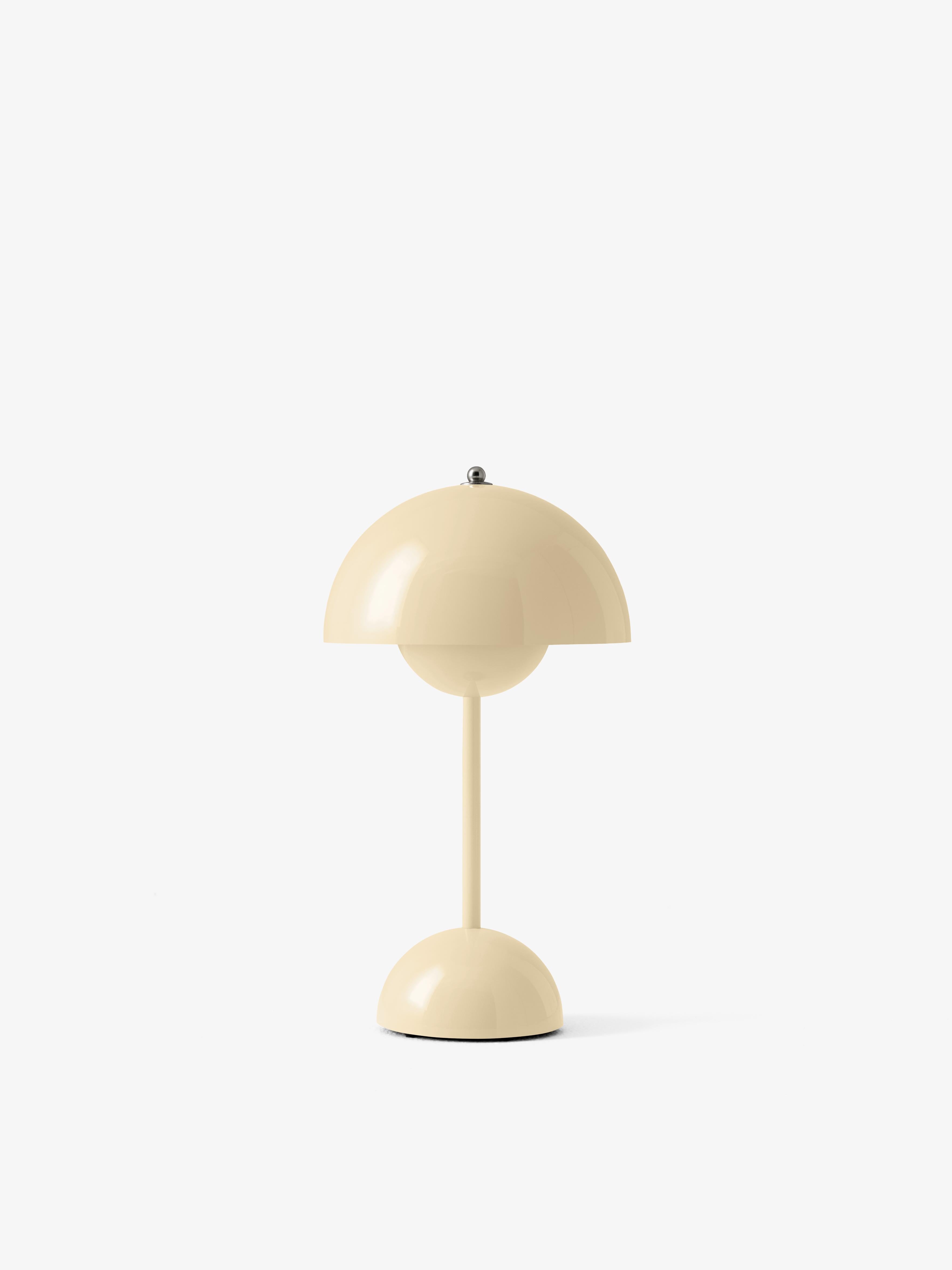 FLOWERPOT VP9 Portable Lamp in Ivory