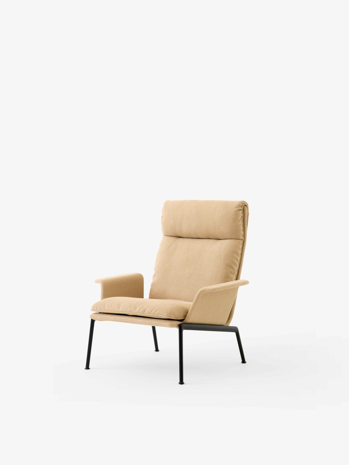 Upholstered MUNO LN17 armchair with a black base