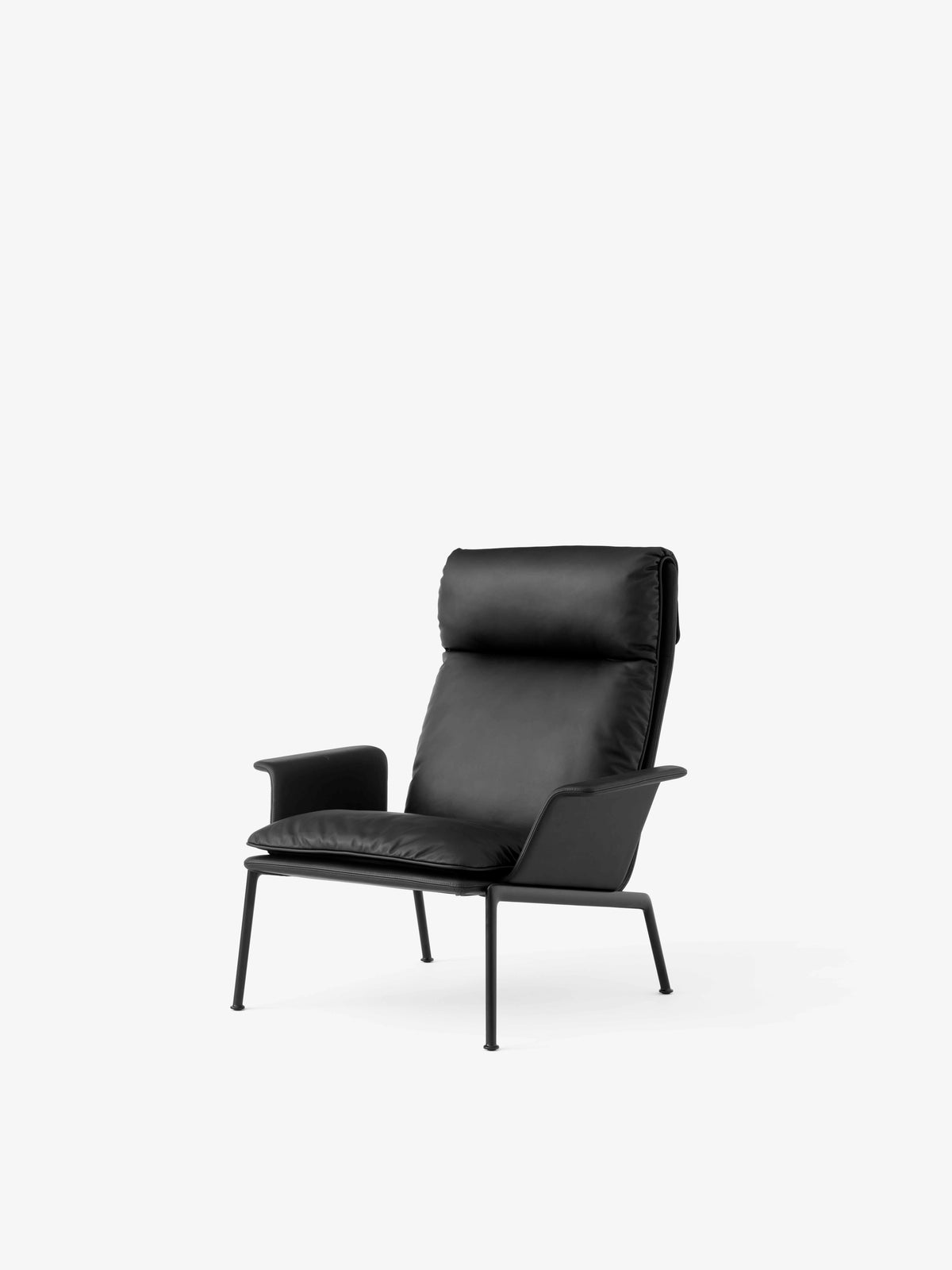 Upholstered MUNO LN17 armchair with a black base